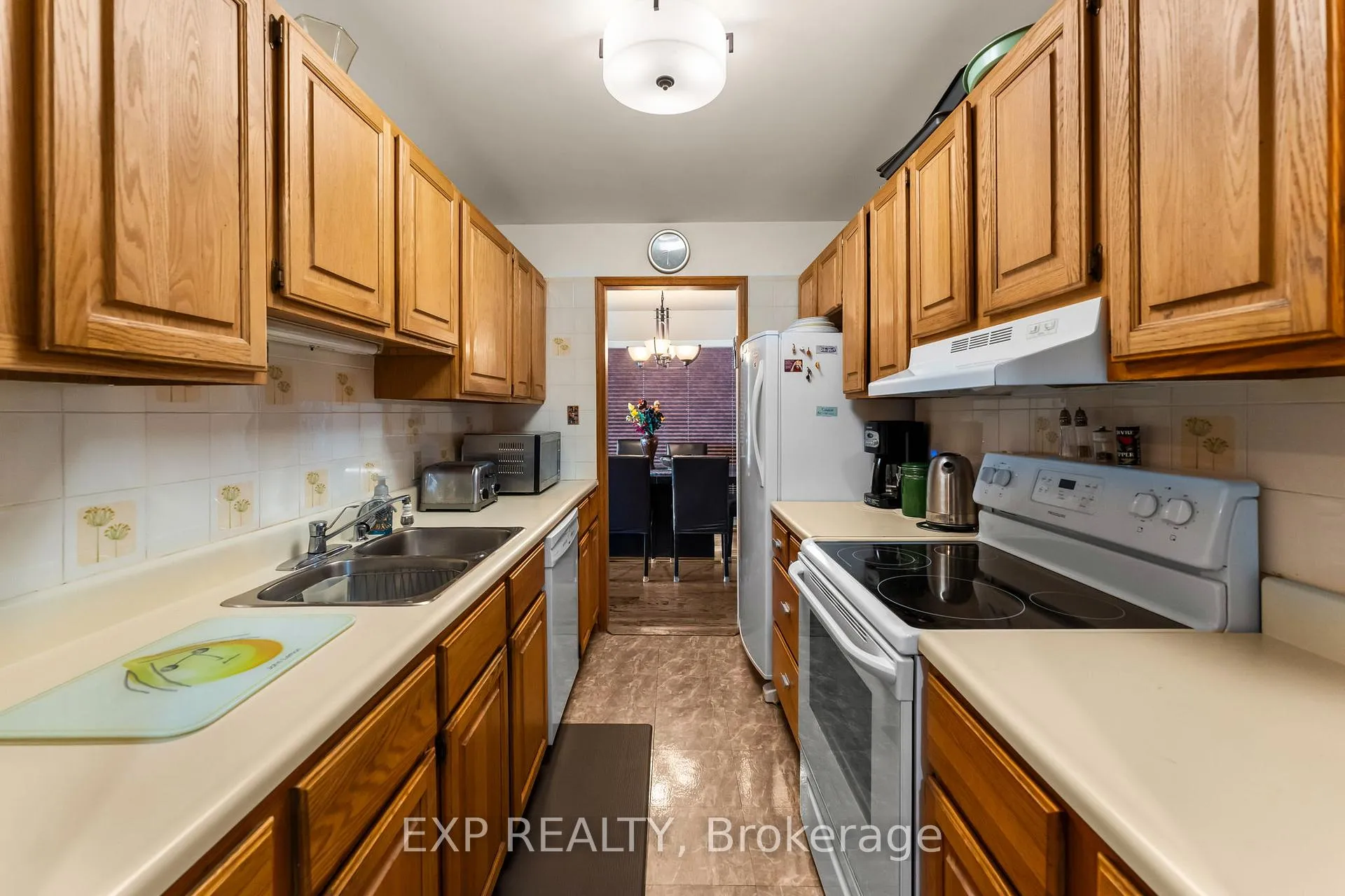 Photo 12 of 582 Duclos Point Road, Georgina, Pefferlaw — HOMEH
