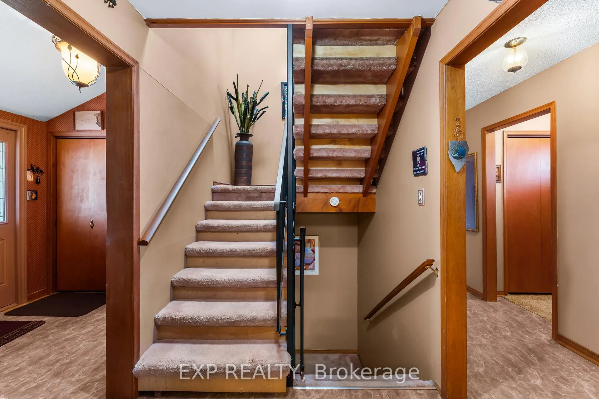 Photo 21 of 582 Duclos Point Road, Georgina, Pefferlaw — HOMEH