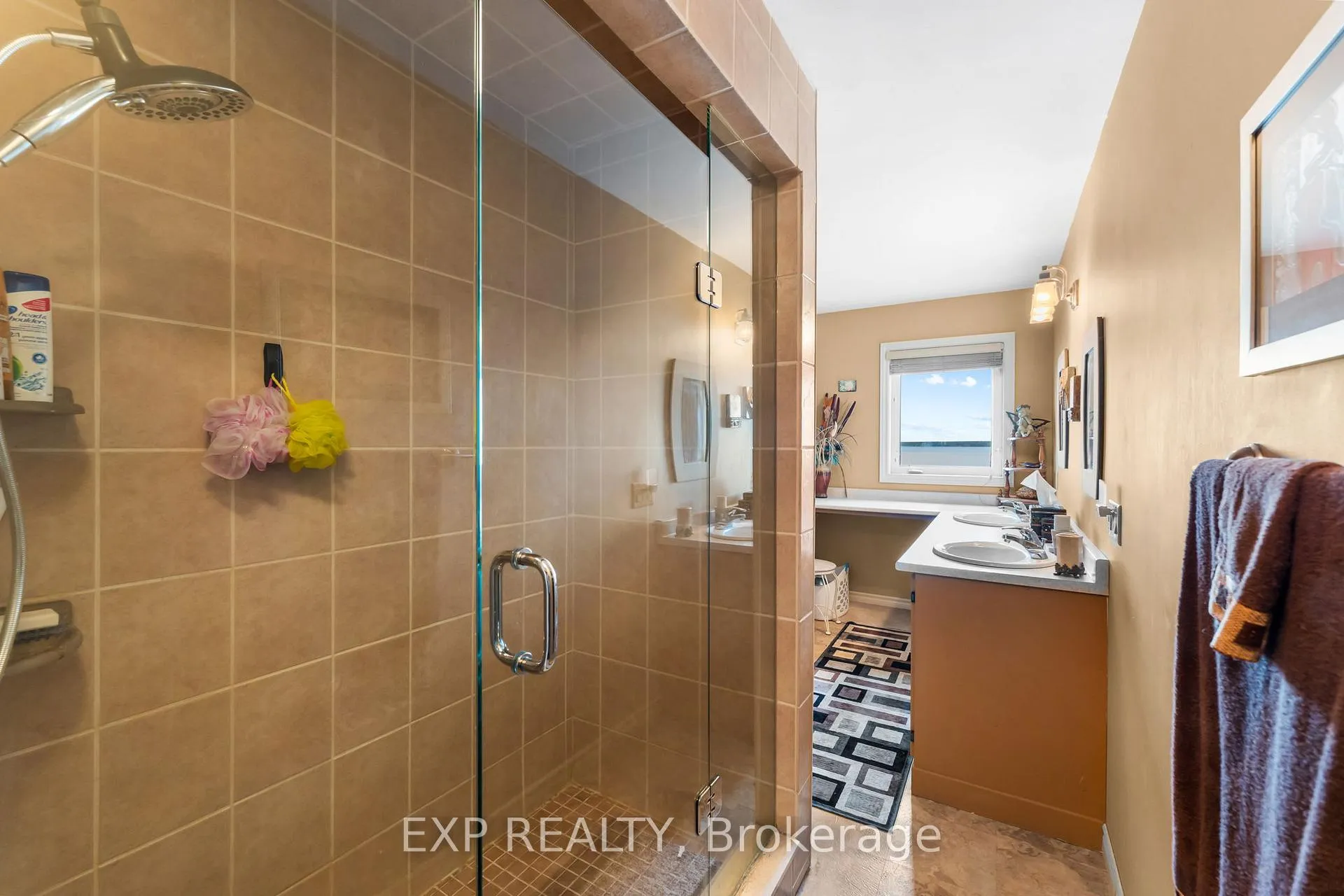 Photo 28 of 582 Duclos Point Road, Georgina, Pefferlaw — HOMEH