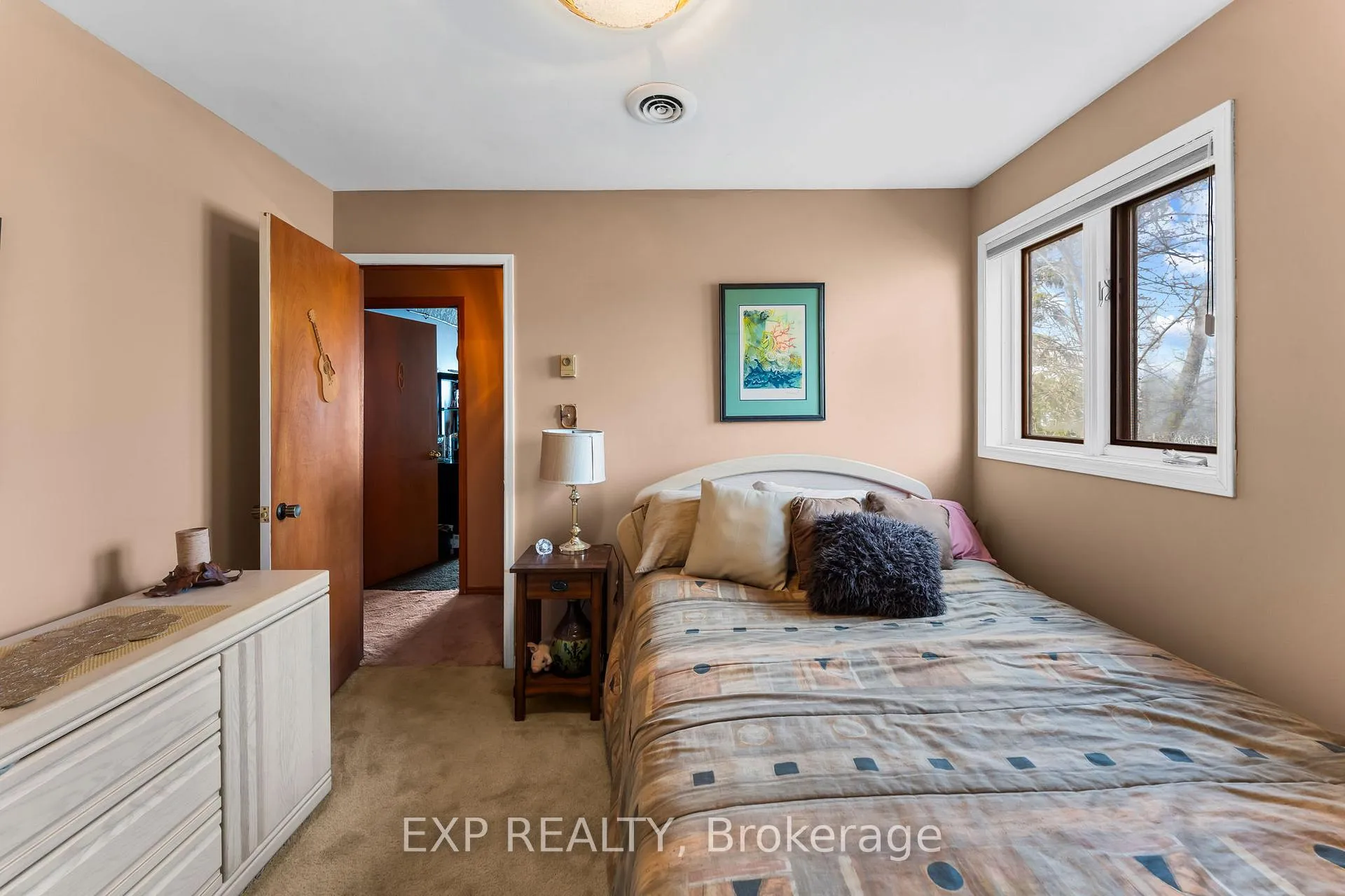 Photo 32 of 582 Duclos Point Road, Georgina, Pefferlaw — HOMEH