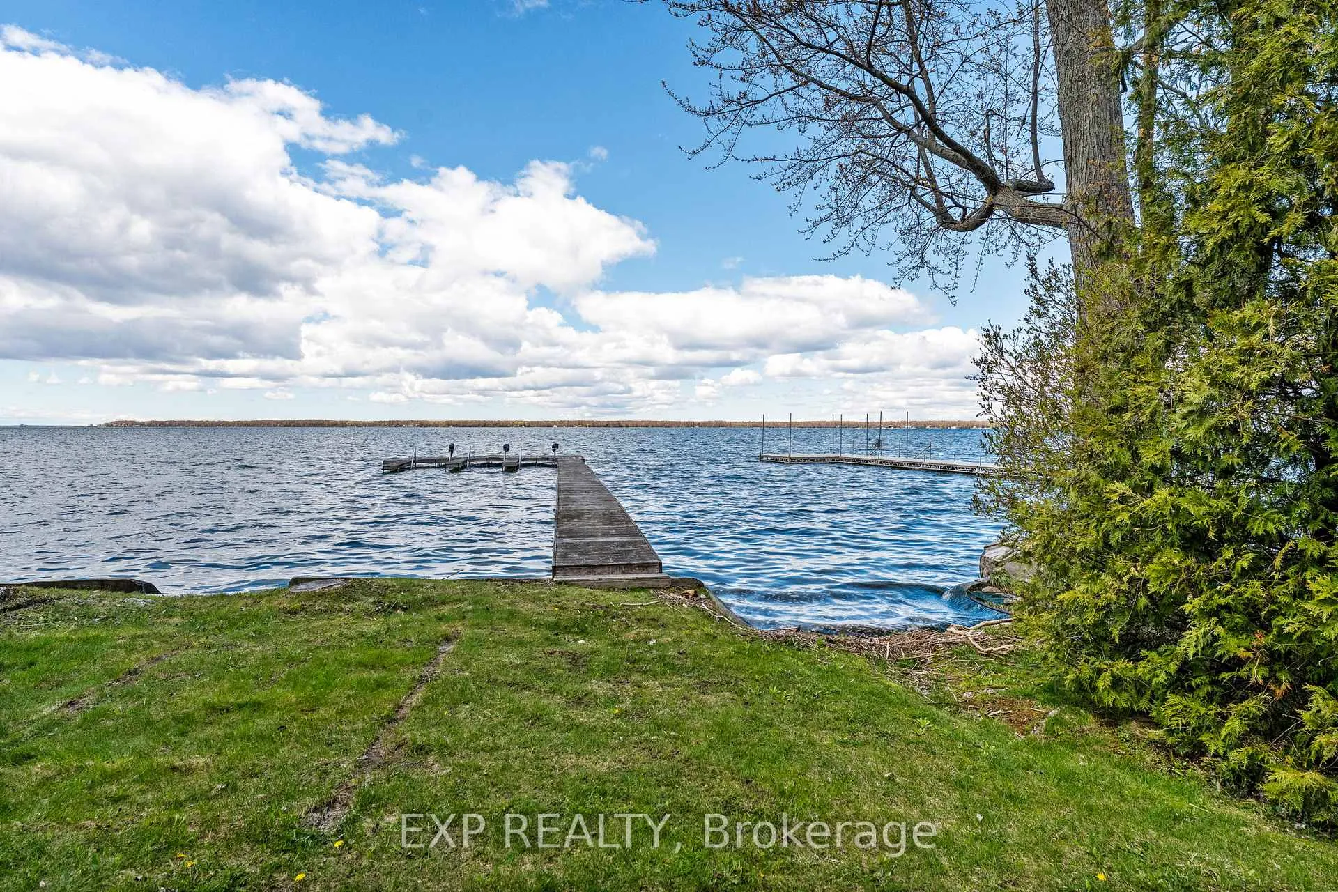 Photo 40 of 582 Duclos Point Road, Georgina, Pefferlaw — HOMEH