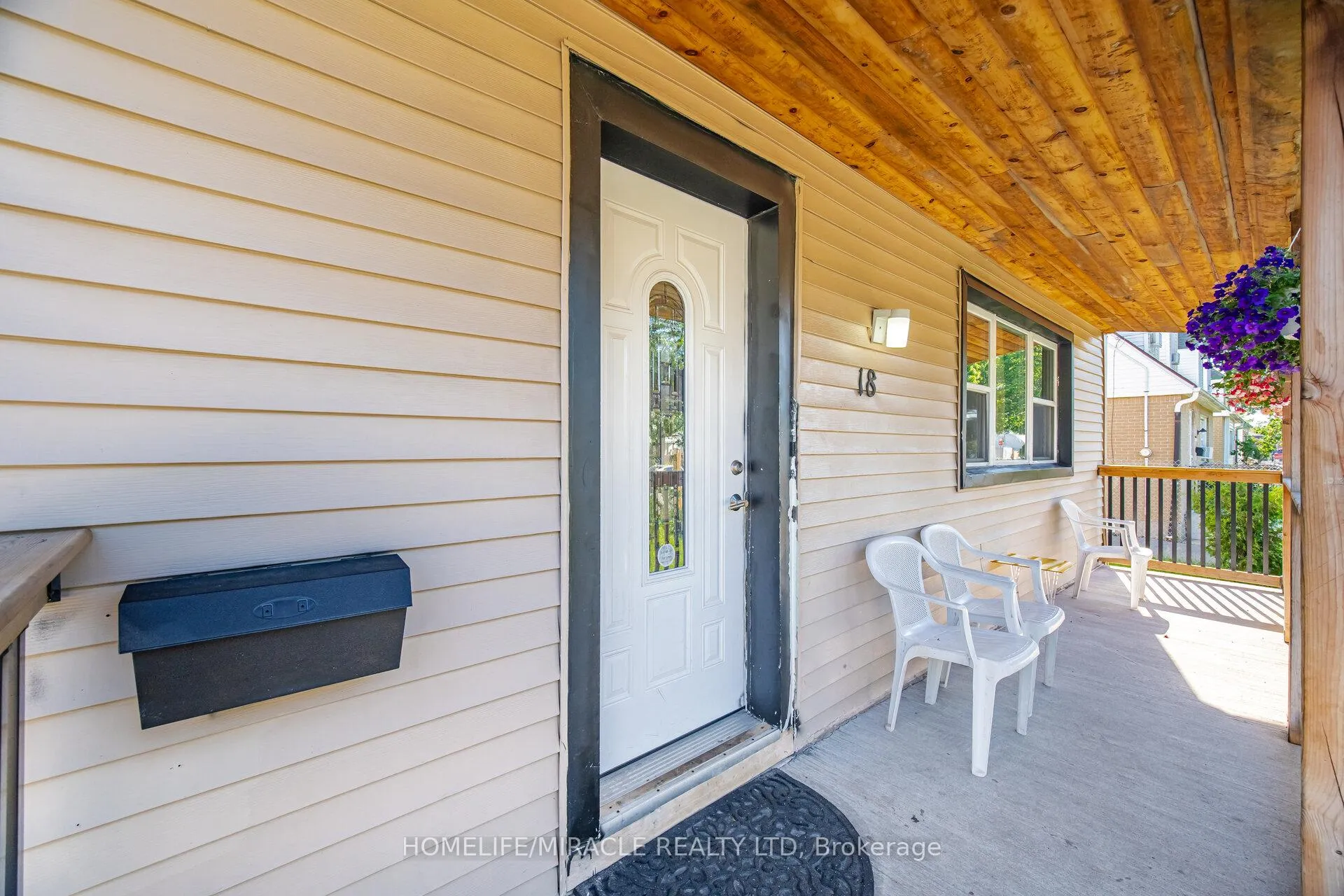 Photo 5 of 18 Glengrove Avenue, Hamilton, McQuesten — HOMEH
