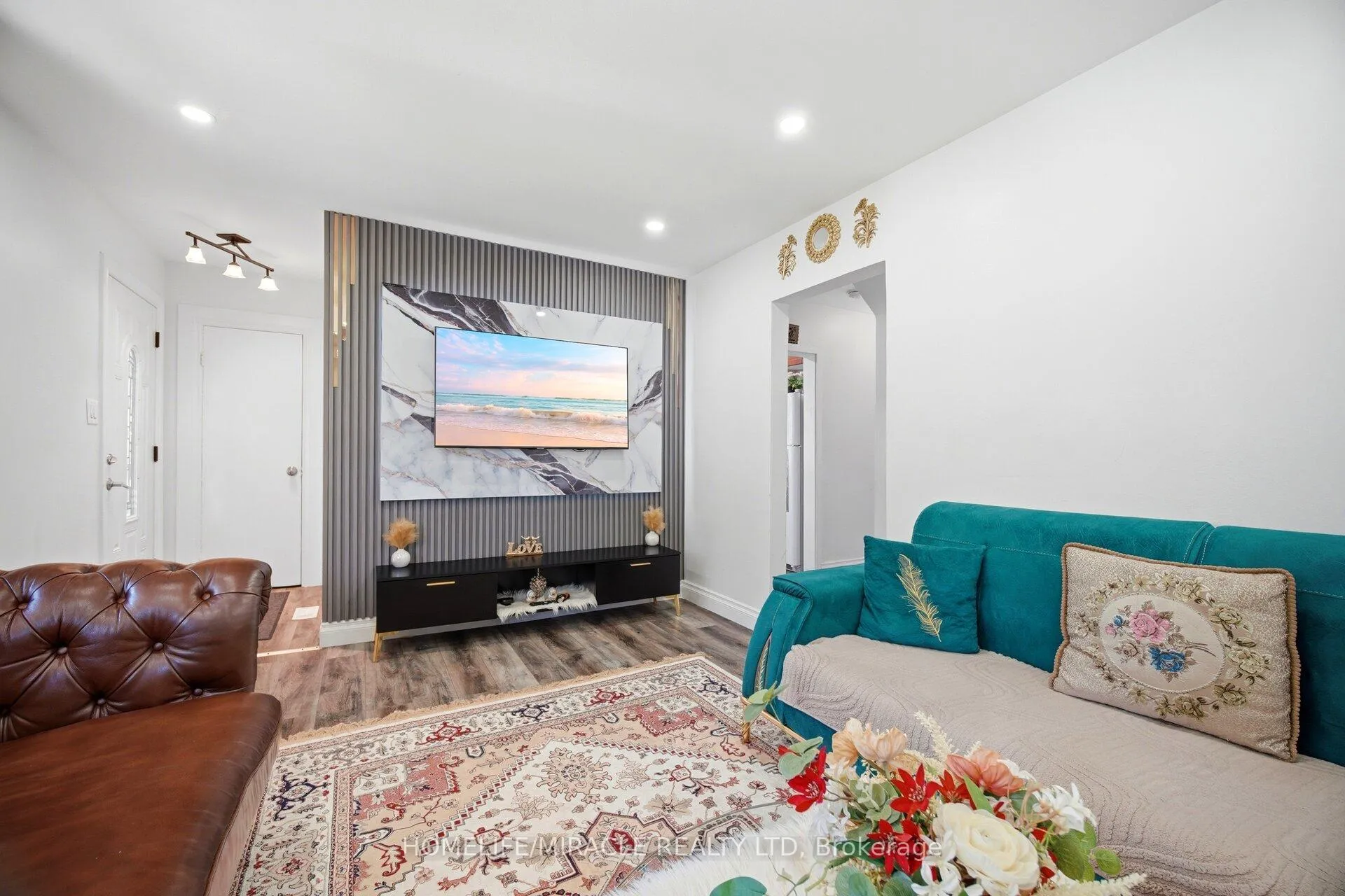 Photo 9 of 18 Glengrove Avenue, Hamilton, McQuesten — HOMEH