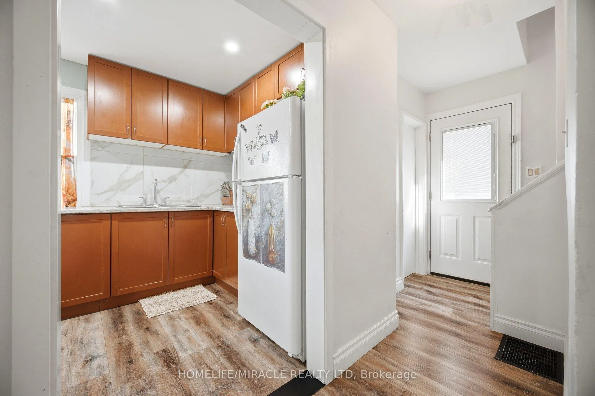 Photo 16 of 18 Glengrove Avenue, Hamilton, McQuesten — HOMEH