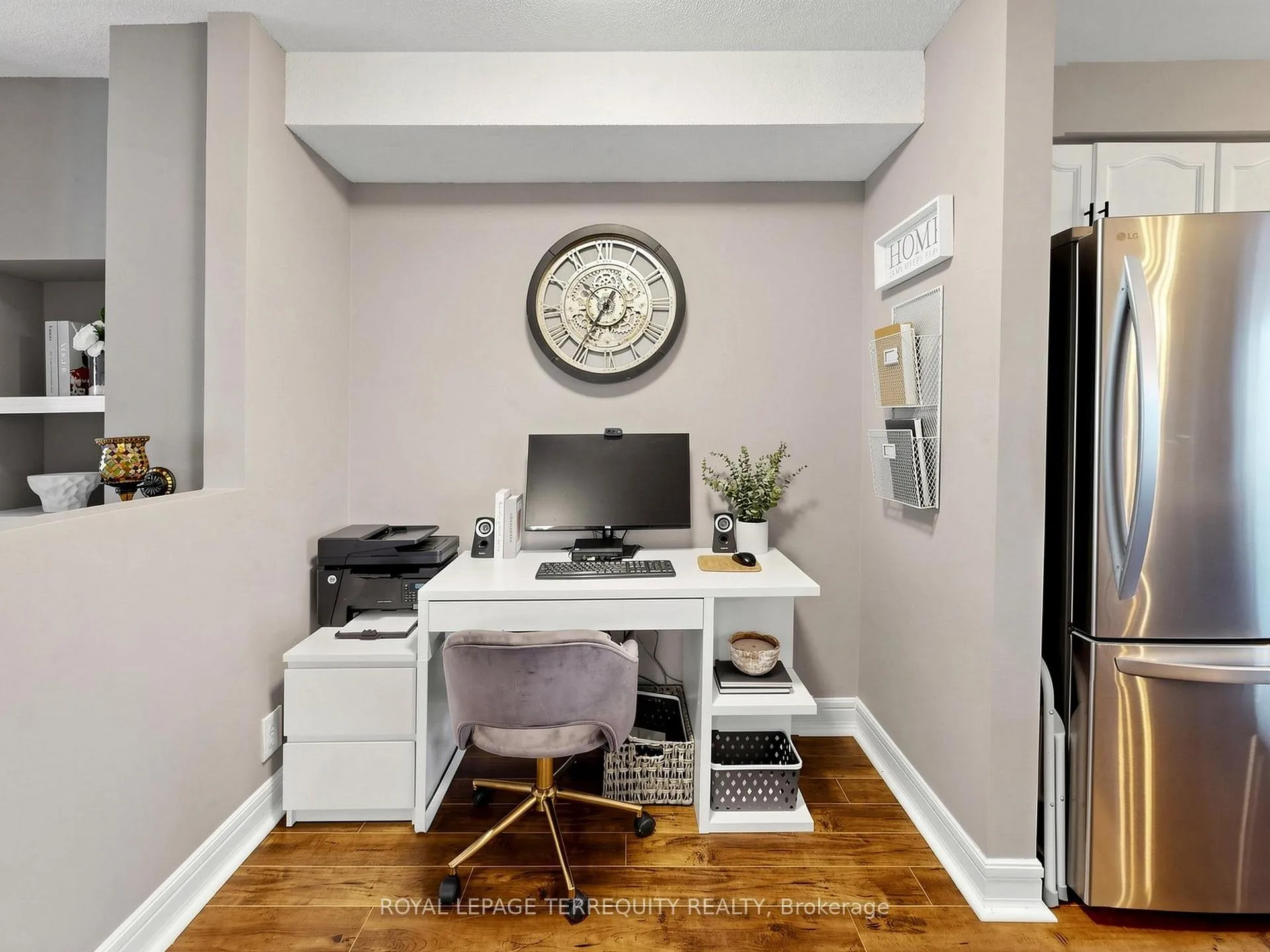 Photo 9 of 61 Sprucedale Way, Whitby, Pringle Creek — HOMEH
