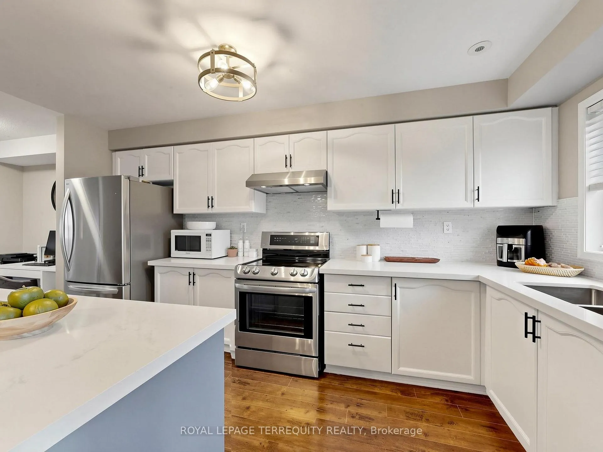 Photo 21 of 61 Sprucedale Way, Whitby, Pringle Creek — HOMEH