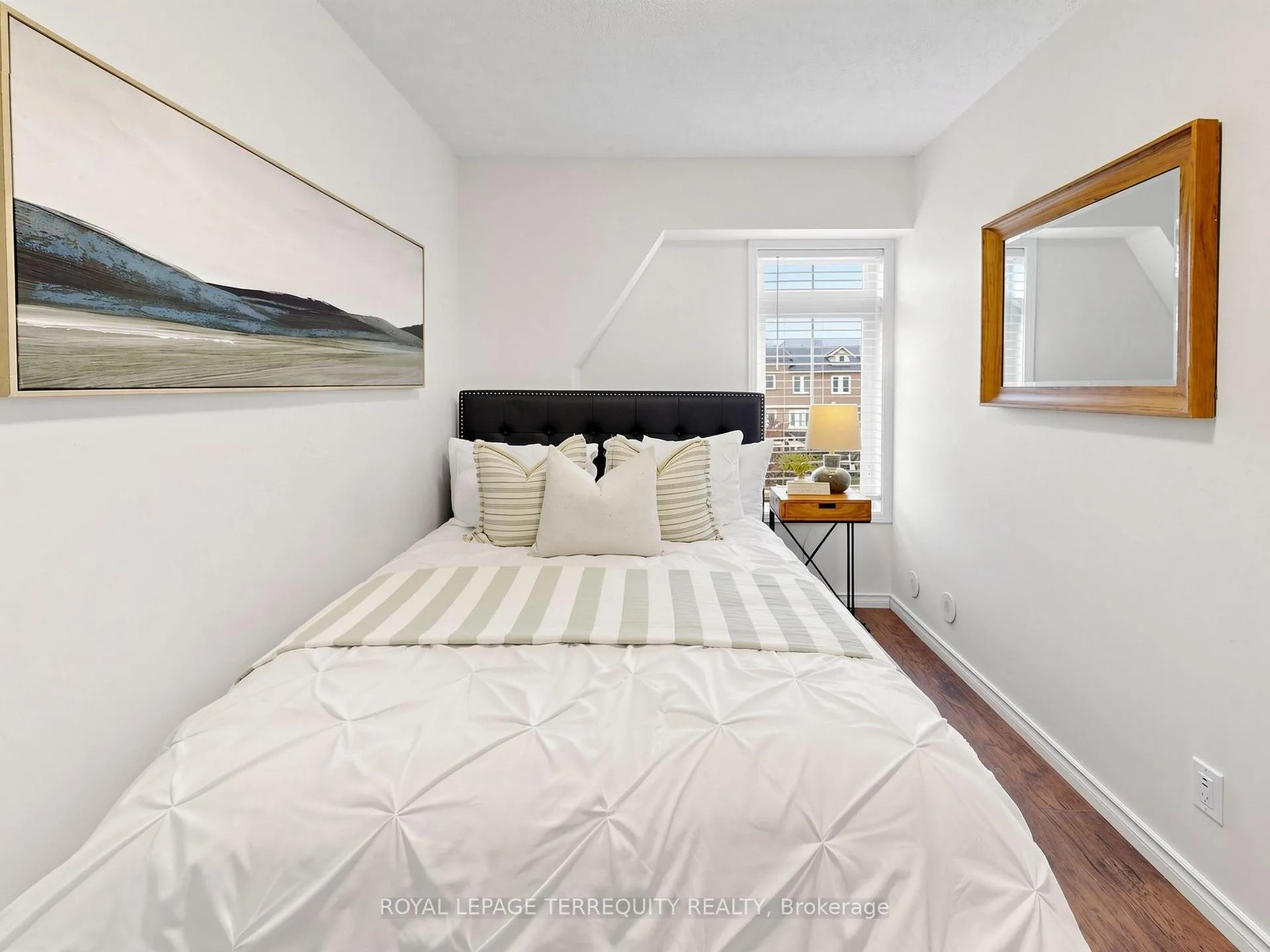 Photo 27 of 61 Sprucedale Way, Whitby, Pringle Creek — HOMEH