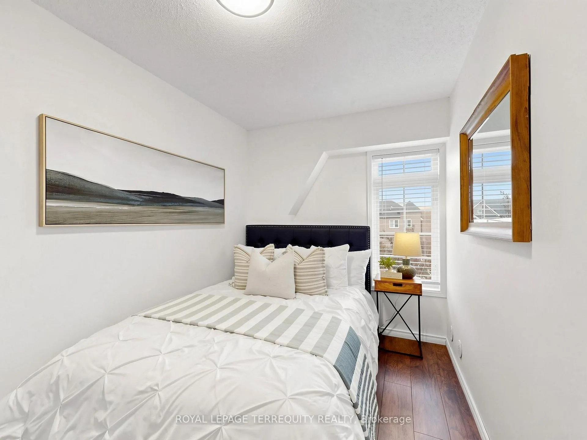 Photo 29 of 61 Sprucedale Way, Whitby, Pringle Creek — HOMEH
