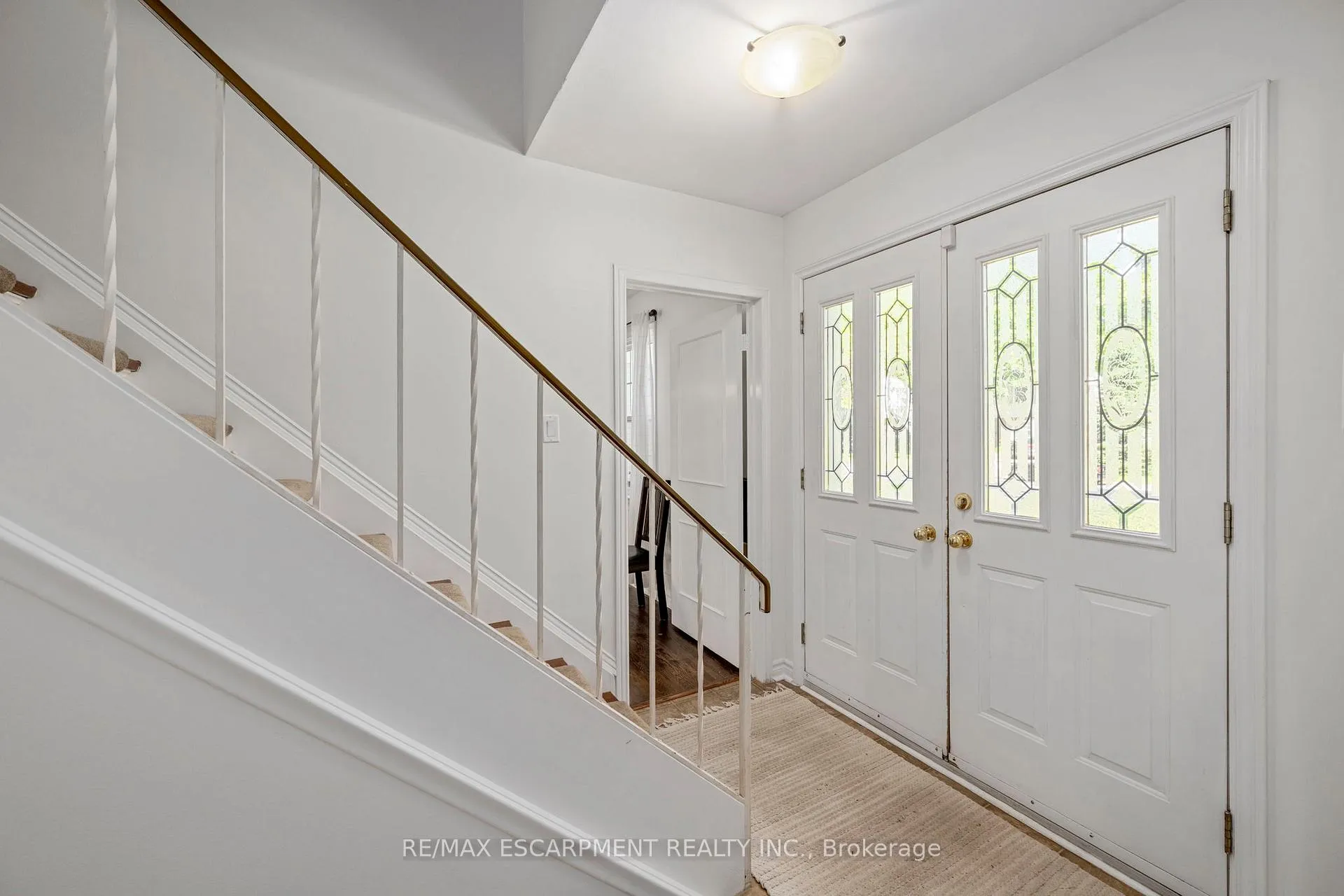 Photo 3 of 50 Queen Mary Crescent, London, North L — HOMEH