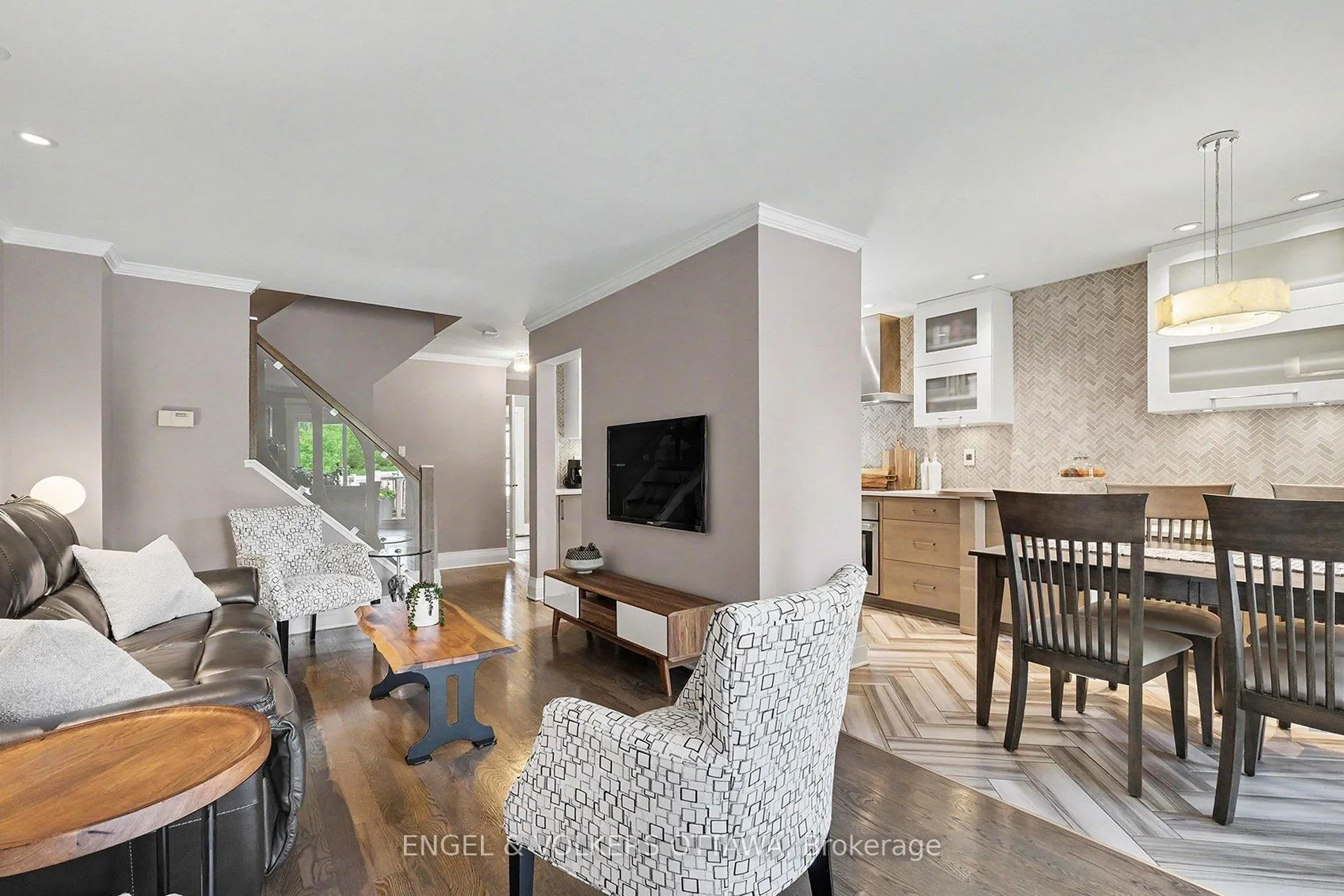 Photo 7 of 37 Gentle Gate Crescent, Ottawa, Hunt Club Park/Greenboro — HOMEH