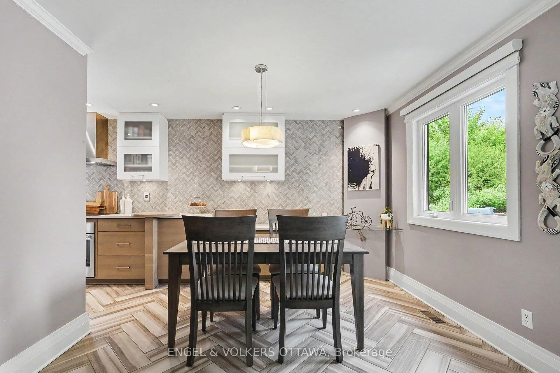 Photo 9 of 37 Gentle Gate Crescent, Ottawa, Hunt Club Park/Greenboro — HOMEH