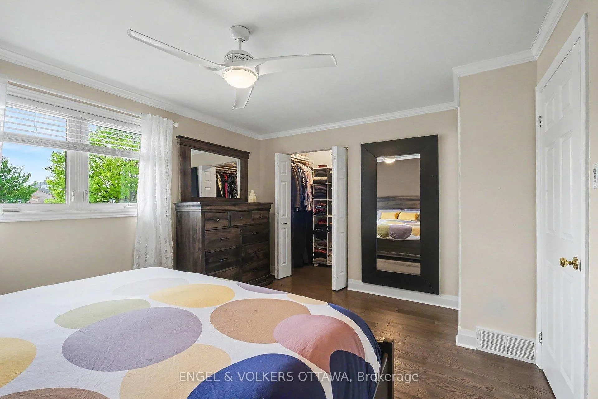 Photo 16 of 37 Gentle Gate Crescent, Ottawa, Hunt Club Park/Greenboro — HOMEH