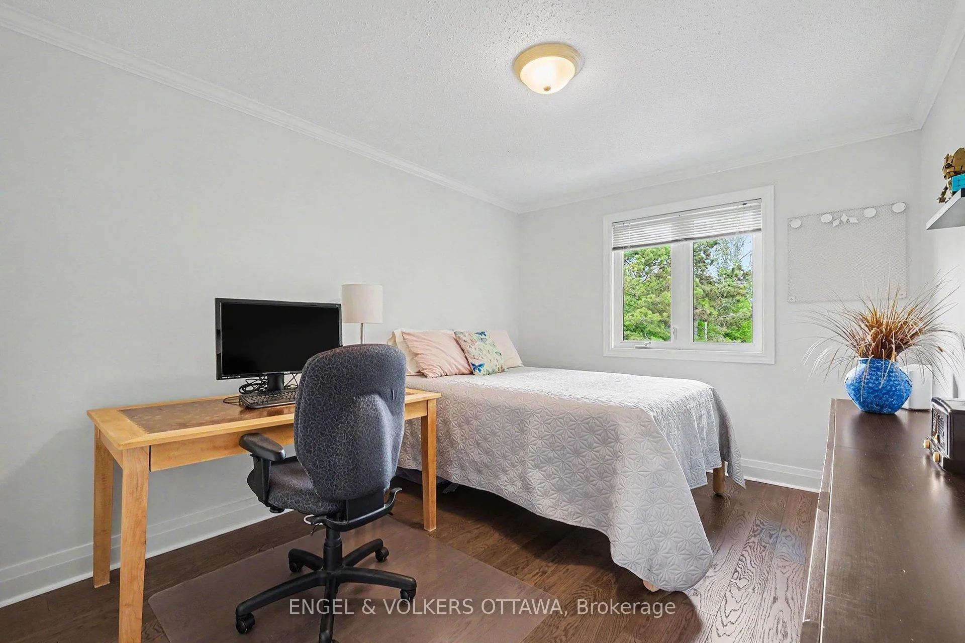 Photo 20 of 37 Gentle Gate Crescent, Ottawa, Hunt Club Park/Greenboro — HOMEH