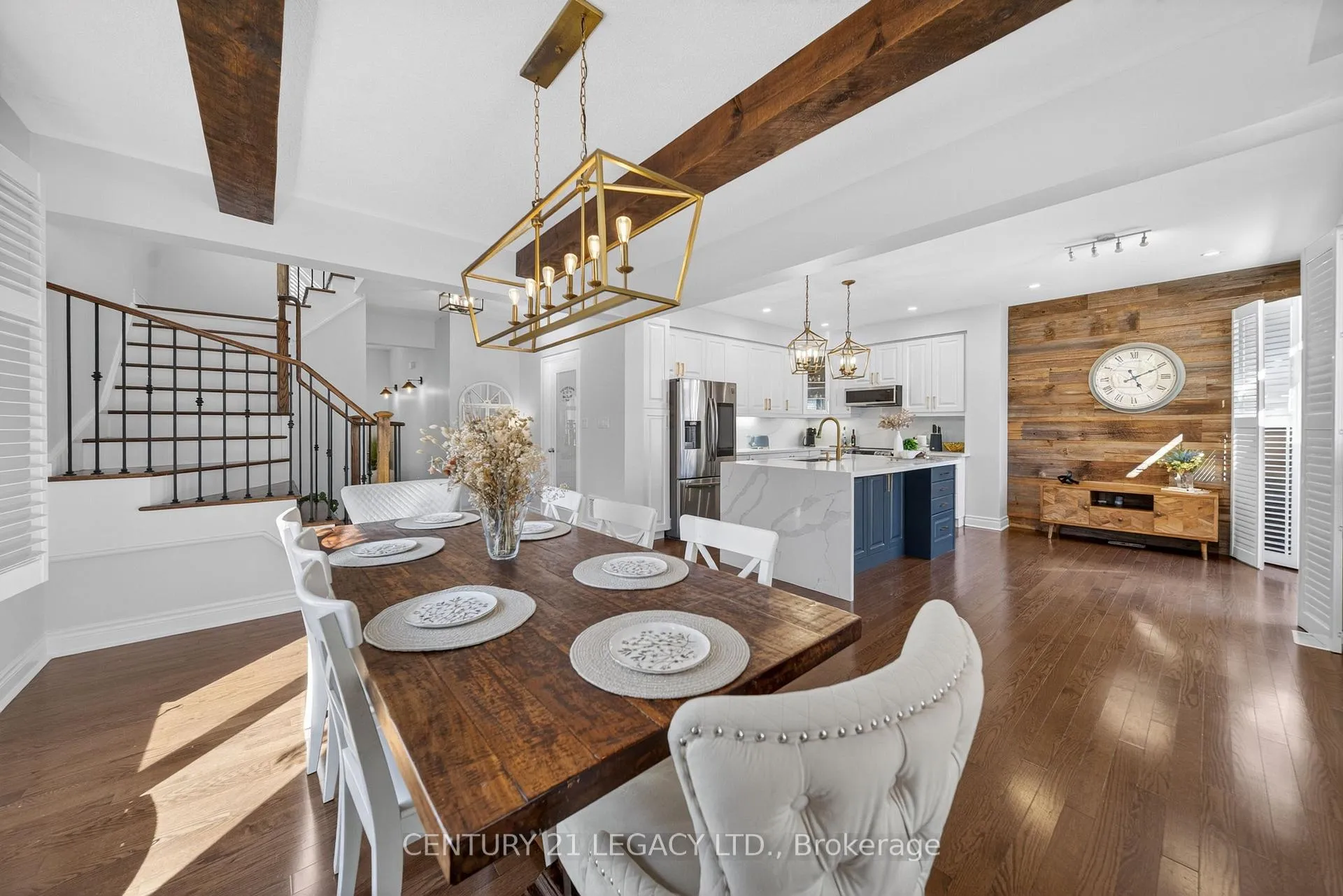 Photo 5 of 33 Andretti Crescent, Brampton, Credit Valley — HOMEH