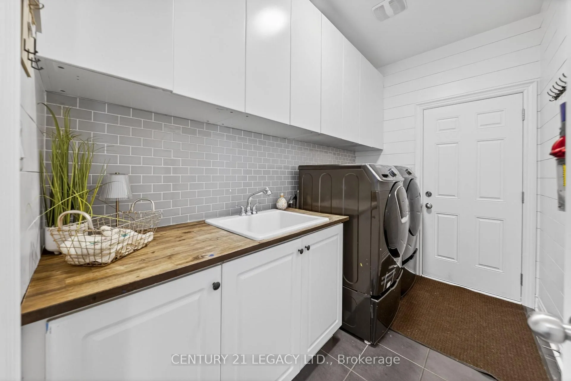 Photo 15 of 33 Andretti Crescent, Brampton, Credit Valley — HOMEH