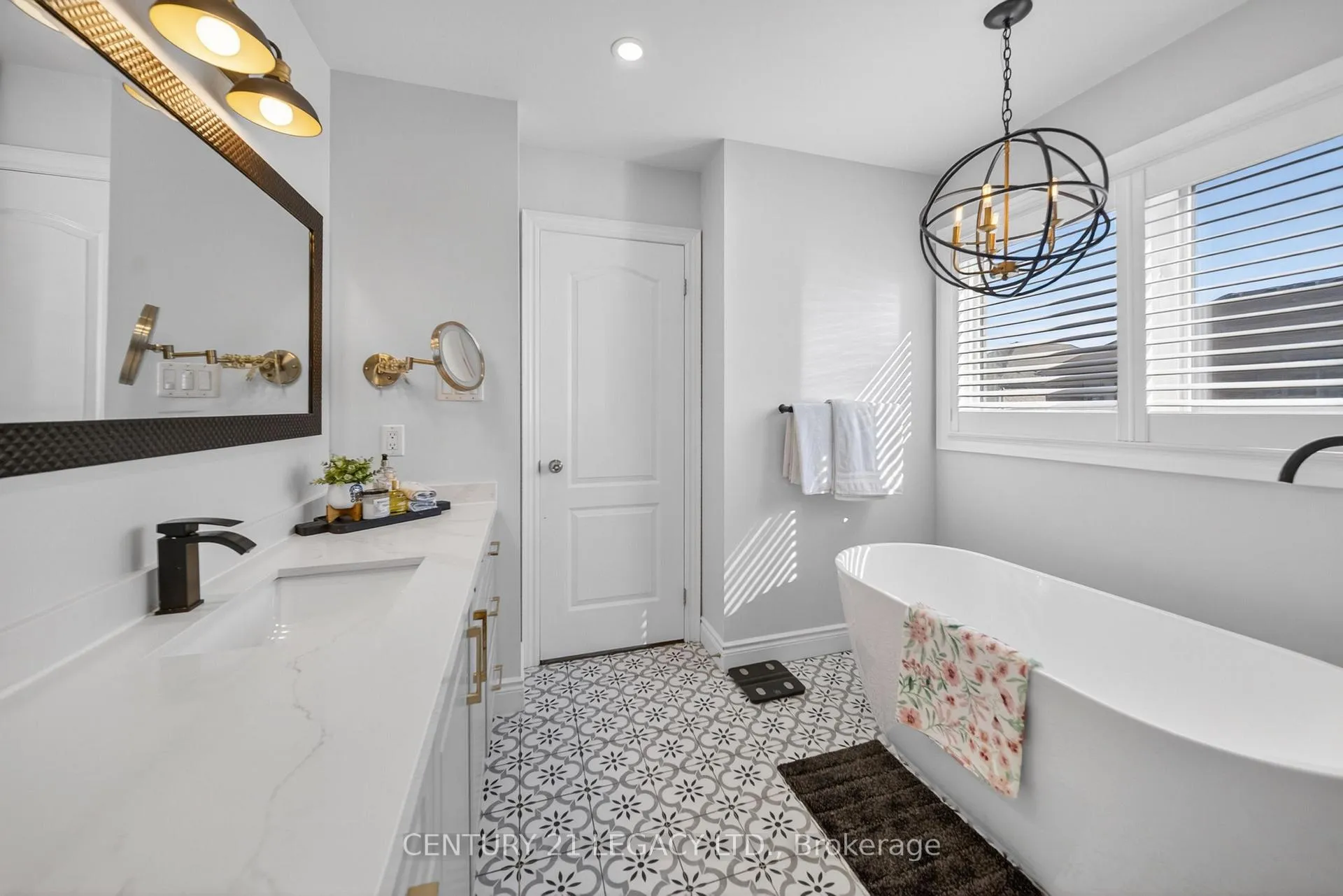 Photo 22 of 33 Andretti Crescent, Brampton, Credit Valley — HOMEH