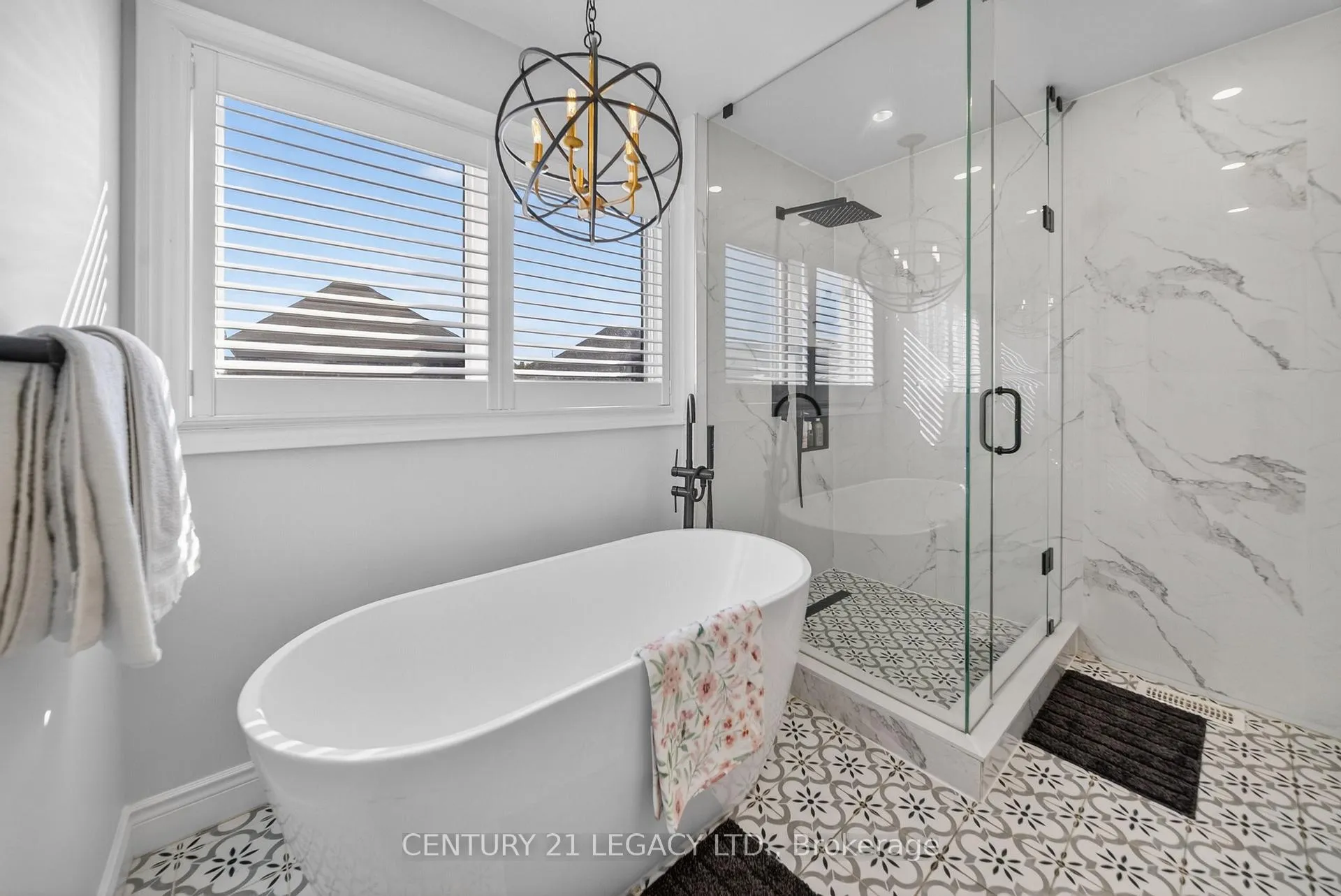 Photo 23 of 33 Andretti Crescent, Brampton, Credit Valley — HOMEH