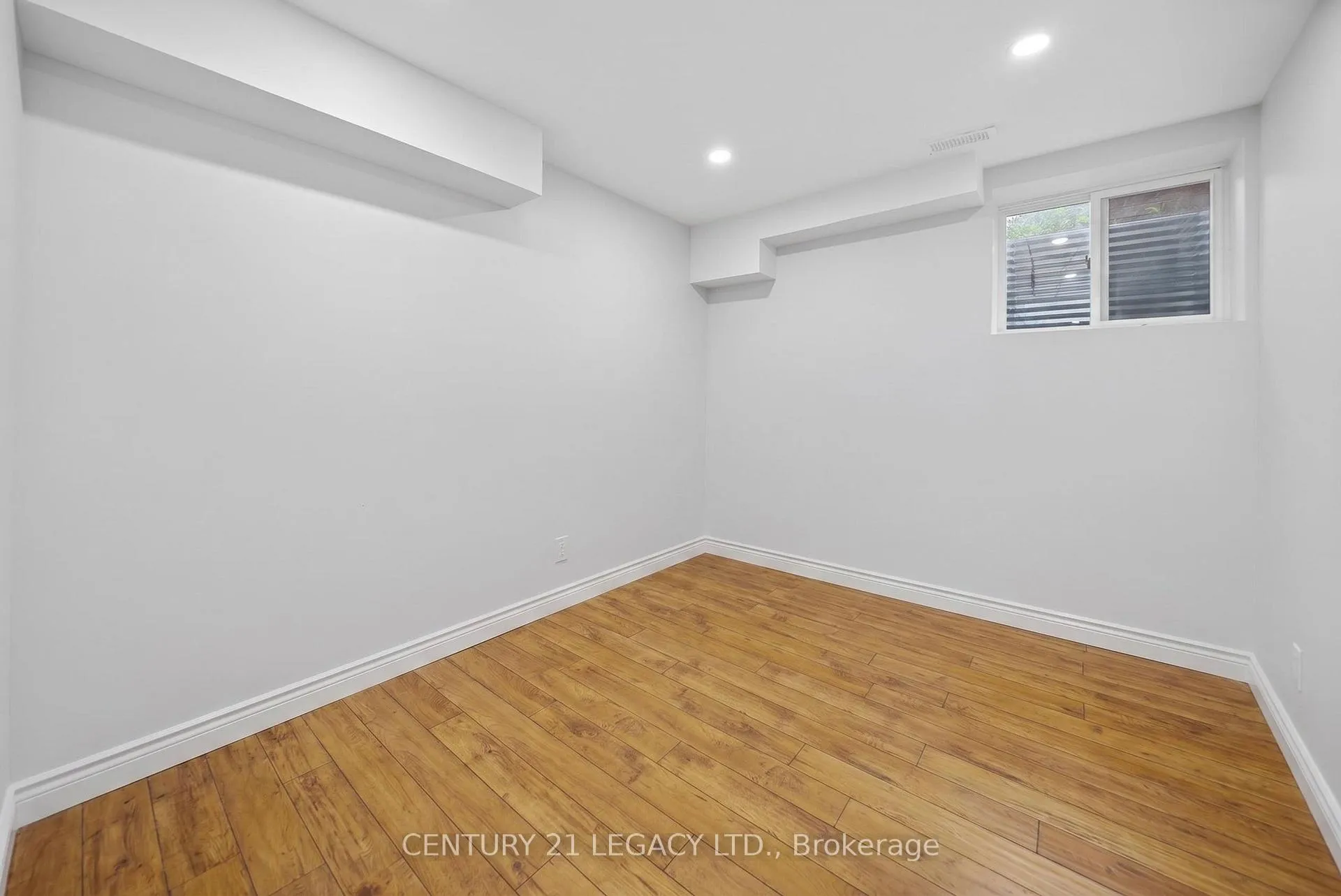 Photo 36 of 33 Andretti Crescent, Brampton, Credit Valley — HOMEH