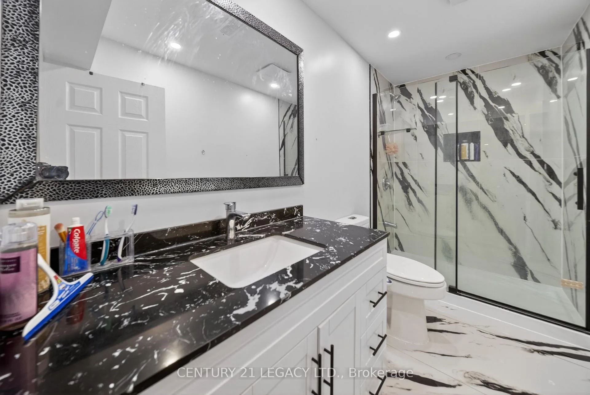 Photo 38 of 33 Andretti Crescent, Brampton, Credit Valley — HOMEH