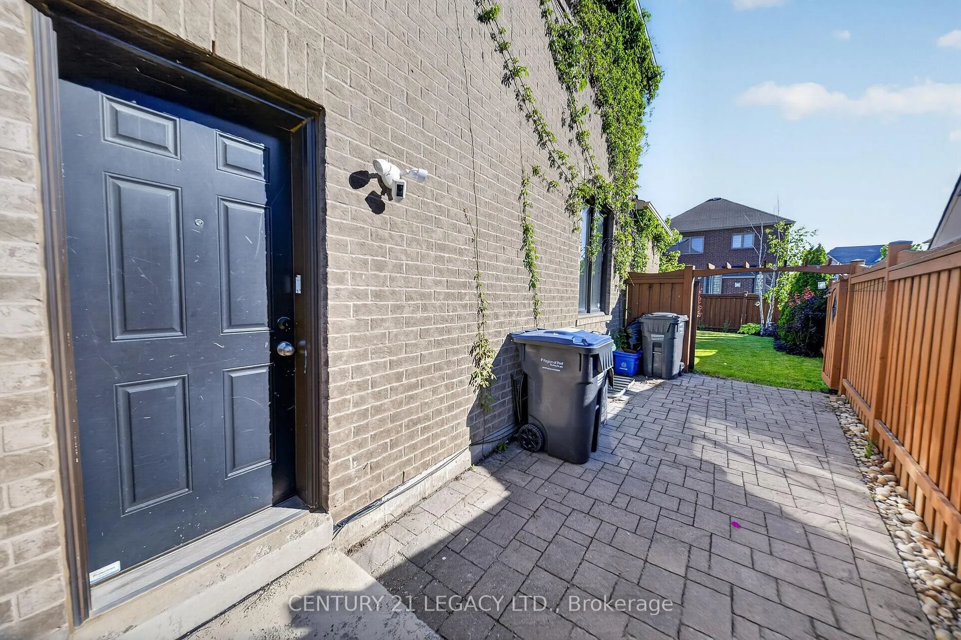 Photo 39 of 33 Andretti Crescent, Brampton, Credit Valley — HOMEH