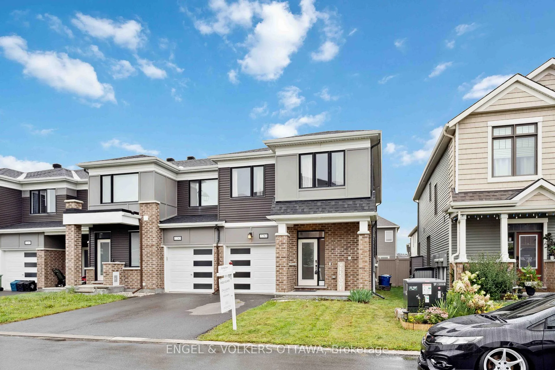 Photo 2 of 2283 Watercolours Way, Ottawa, Barrhaven - Half Moon Bay — HOMEH