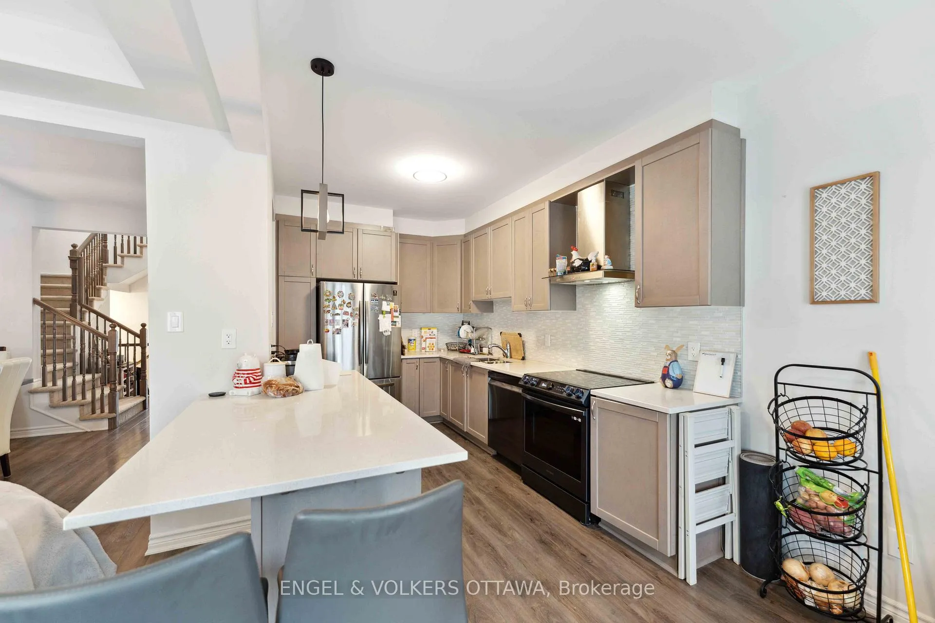 Photo 18 of 2283 Watercolours Way, Ottawa, Barrhaven - Half Moon Bay — HOMEH