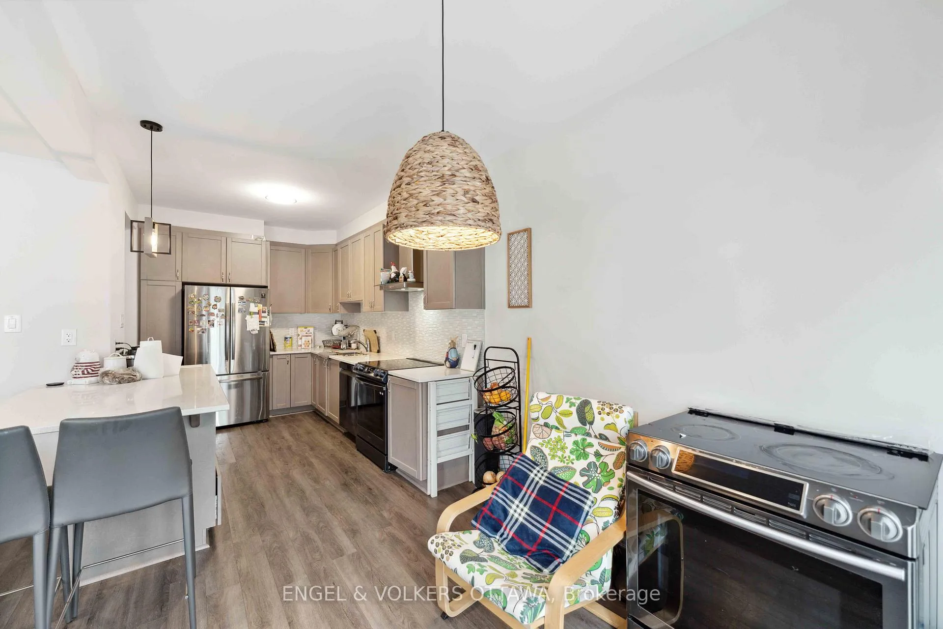 Photo 19 of 2283 Watercolours Way, Ottawa, Barrhaven - Half Moon Bay — HOMEH
