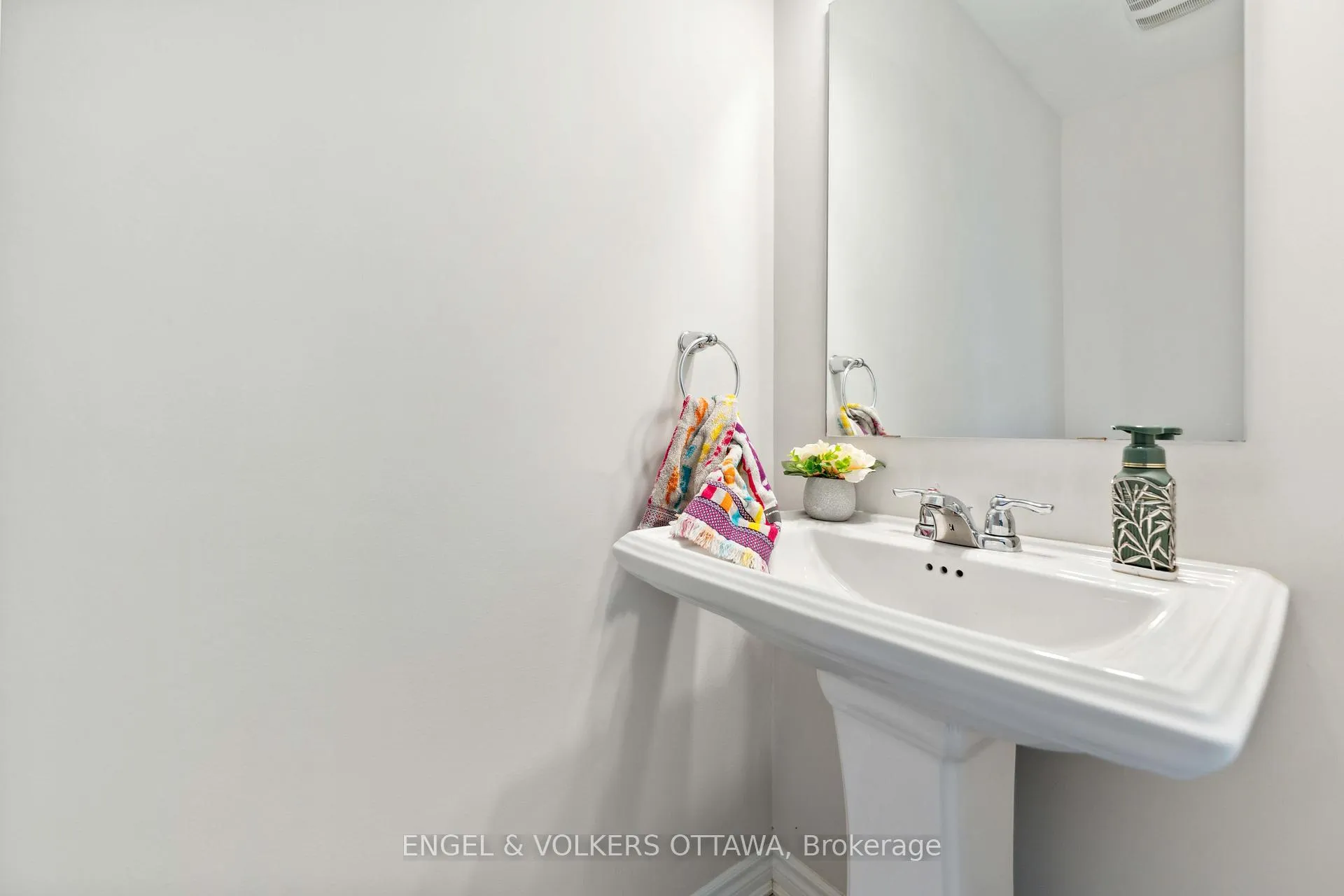 Photo 42 of 2283 Watercolours Way, Ottawa, Barrhaven - Half Moon Bay — HOMEH