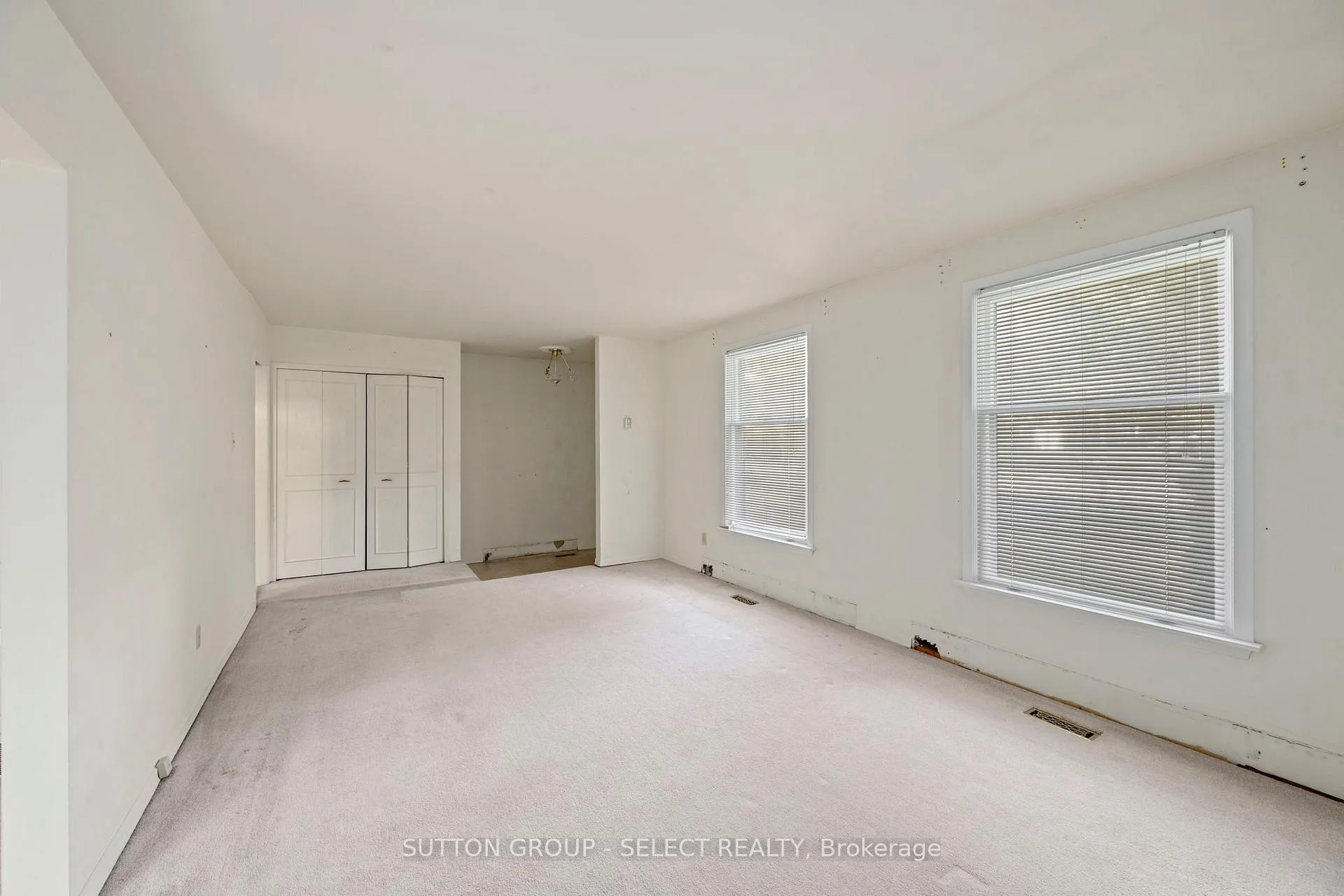 Photo 6 of 661 Grenfell Drive, London, North C — HOMEH