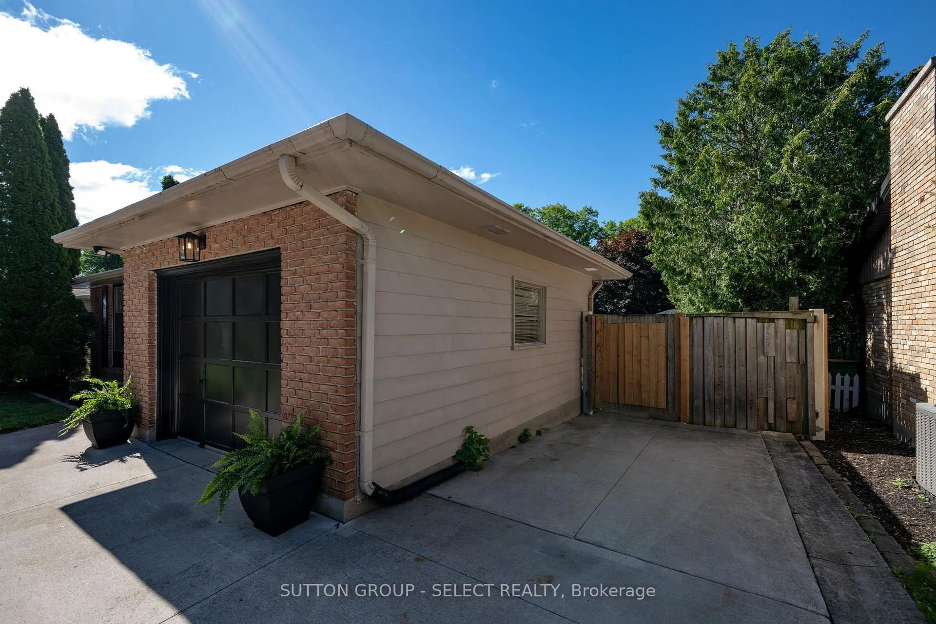 Photo 30 of 661 Grenfell Drive, London, North C — HOMEH