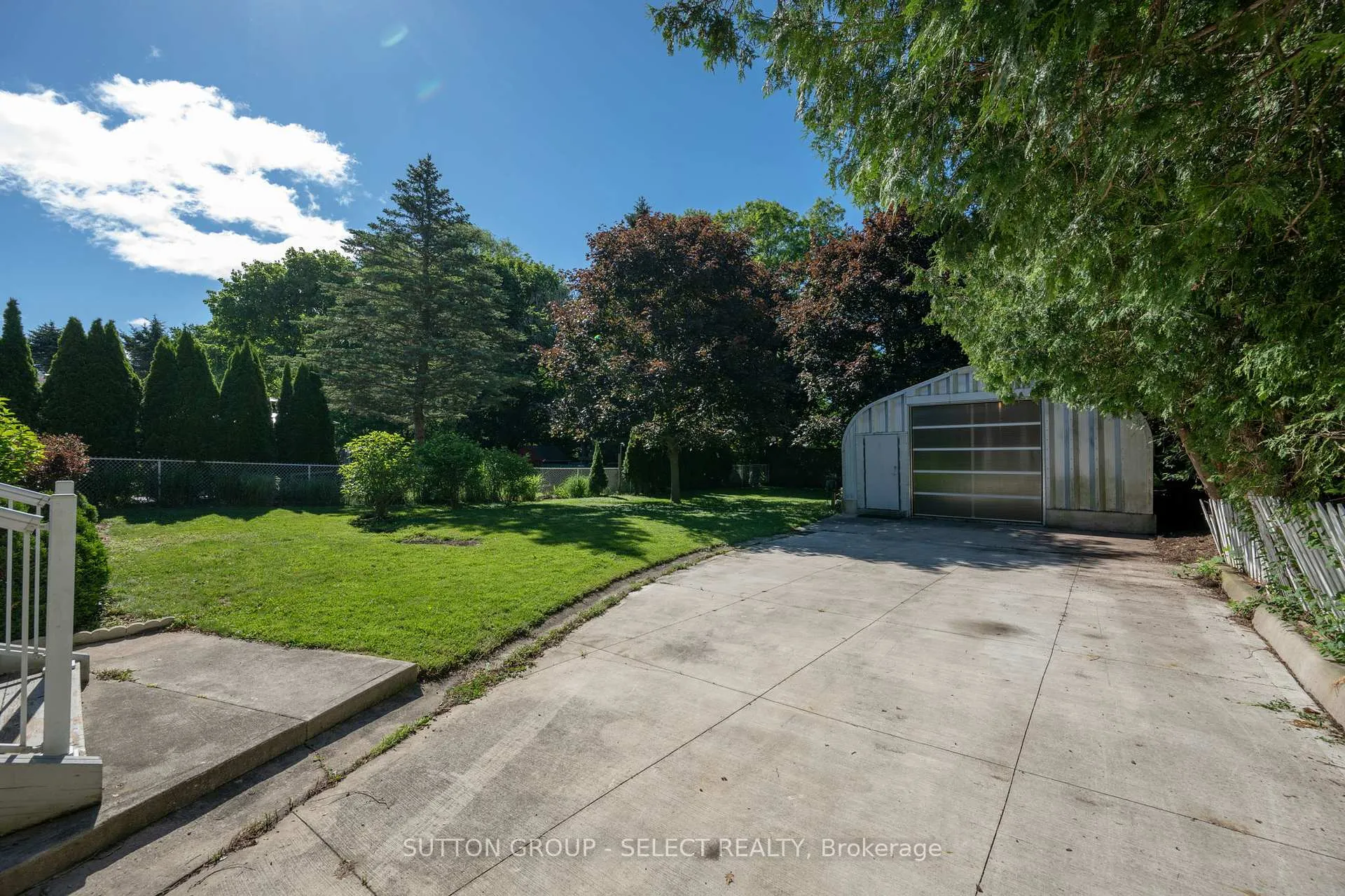 Photo 35 of 661 Grenfell Drive, London, North C — HOMEH
