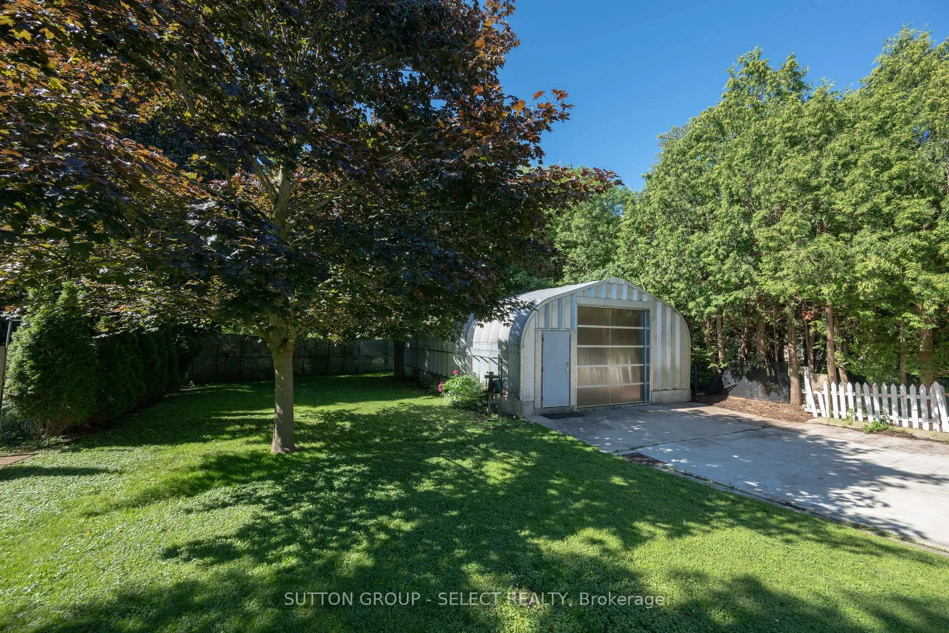 Photo 36 of 661 Grenfell Drive, London, North C — HOMEH