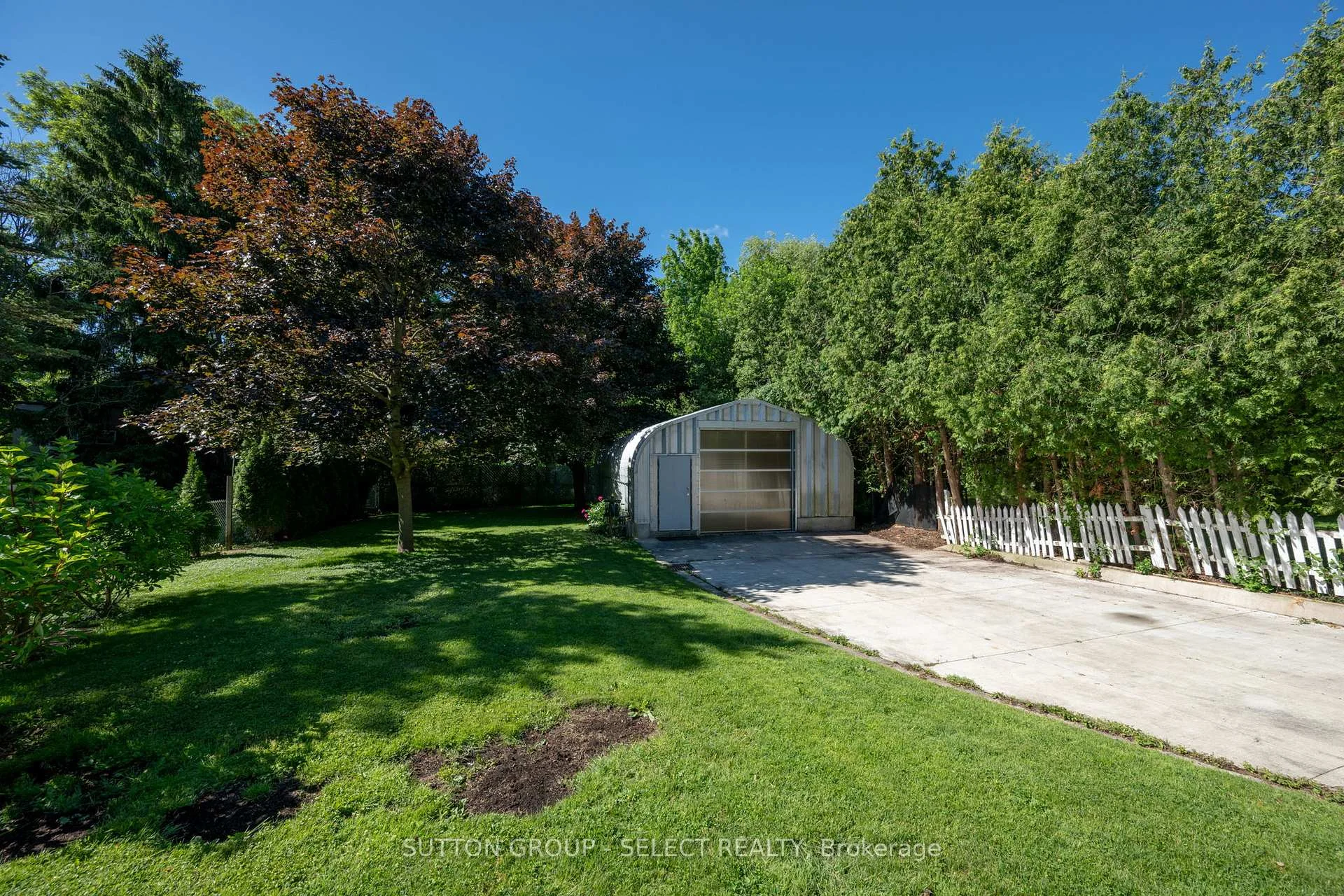 Photo 55 of 661 Grenfell Drive, London, North C — HOMEH