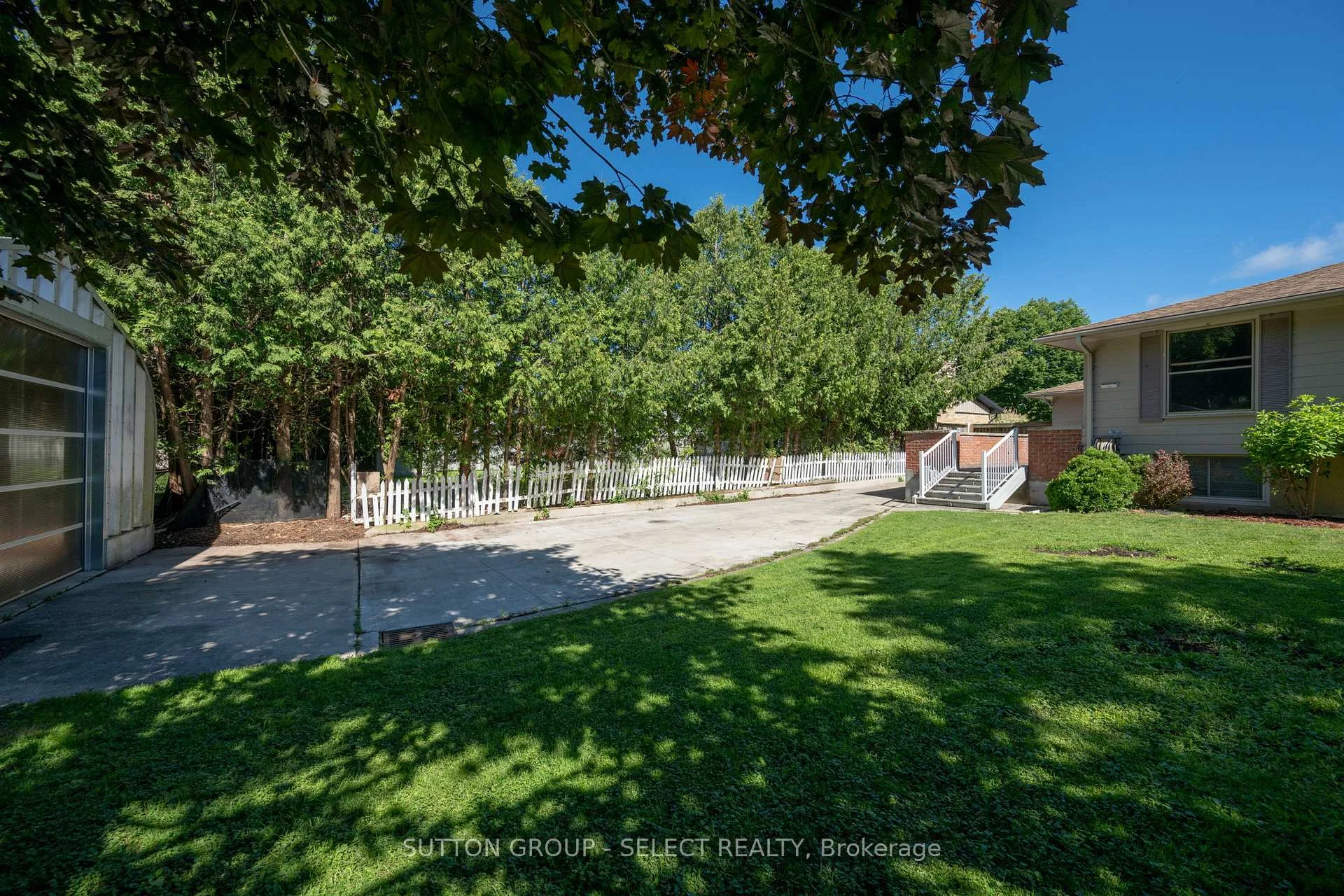 Photo 56 of 661 Grenfell Drive, London, North C — HOMEH