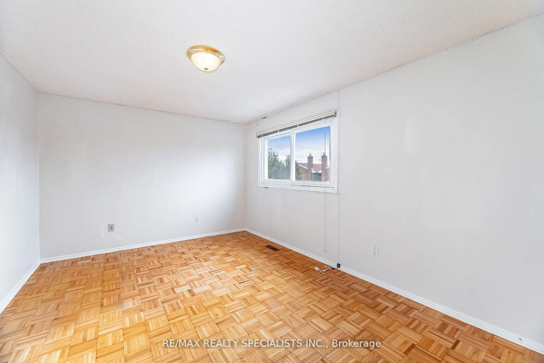 Photo 8 of 8 New Seabury Drive, Vaughan, Glen Shields — HOMEH