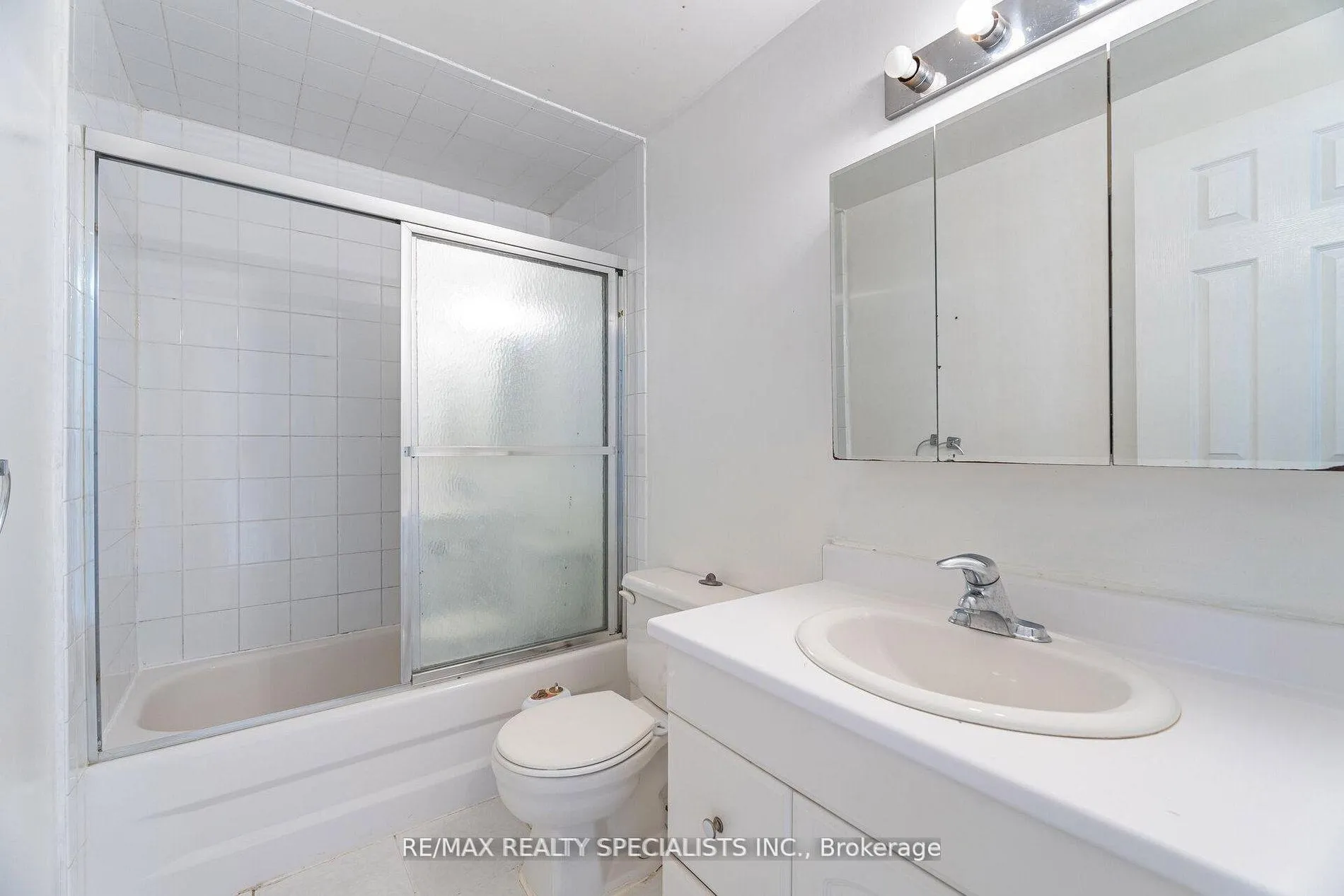 Photo 11 of 8 New Seabury Drive, Vaughan, Glen Shields — HOMEH