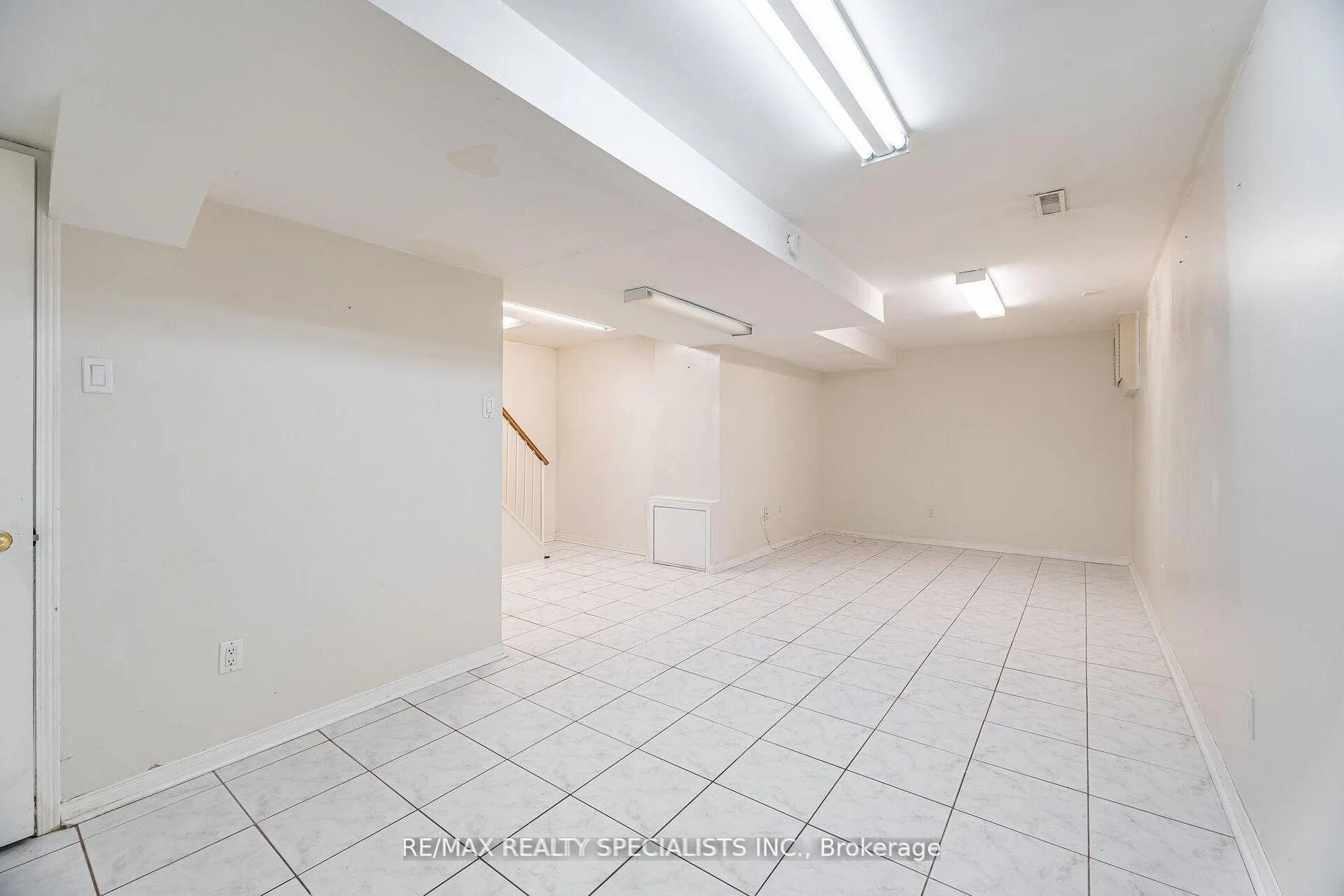 Photo 13 of 8 New Seabury Drive, Vaughan, Glen Shields — HOMEH