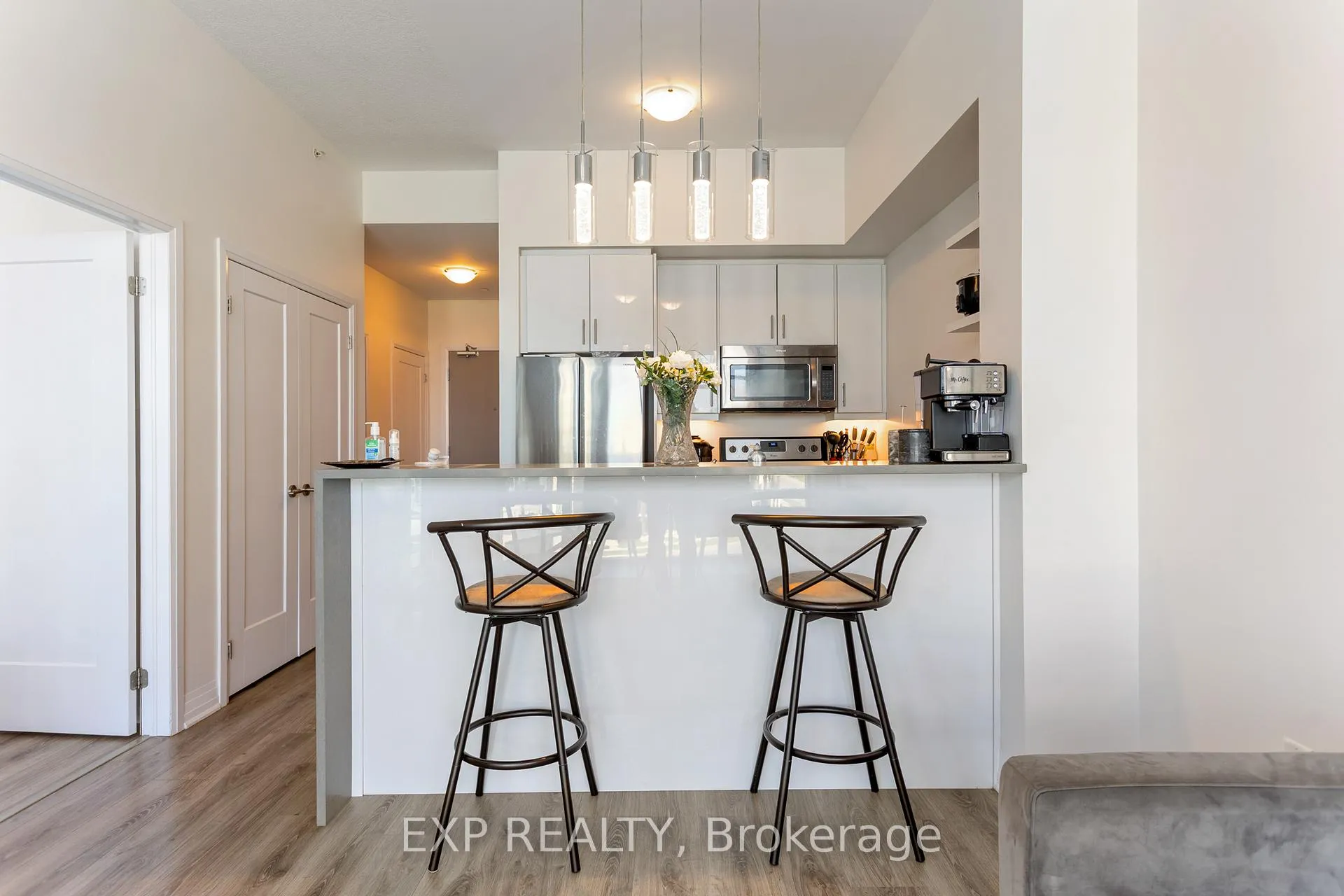 Photo 5 of Unit 504, 10 Concord Place, Grimsby, Grimsby Beach — HOMEH