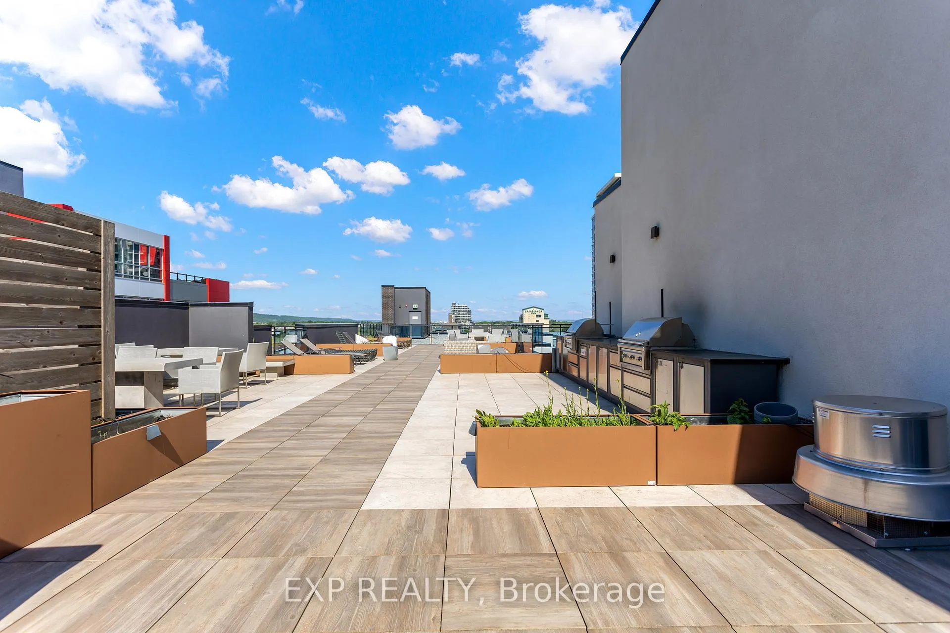 Photo 18 of Unit 504, 10 Concord Place, Grimsby, Grimsby Beach — HOMEH