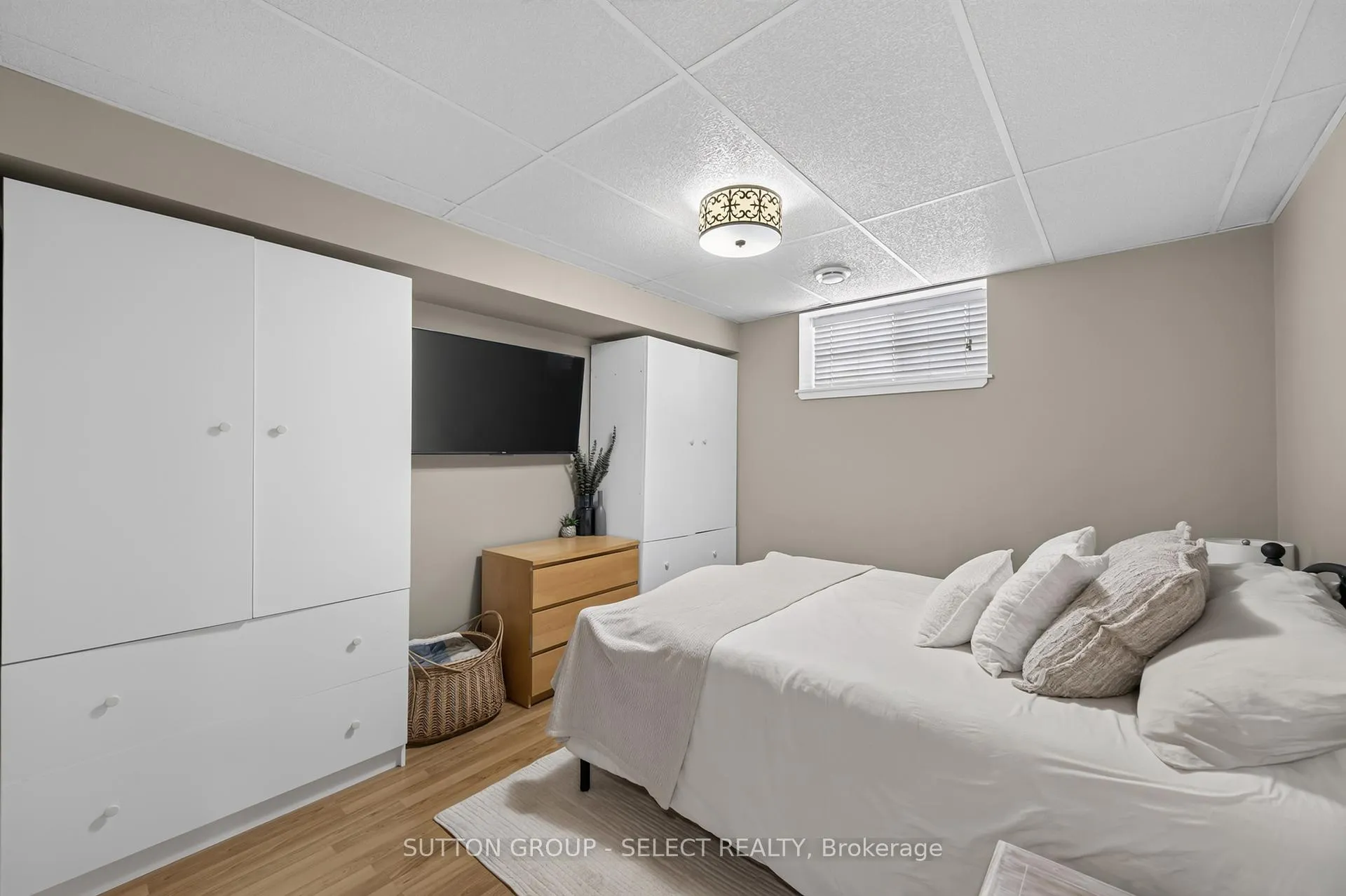 Photo 20 of 152 Elm Street, St. Thomas — HOMEH