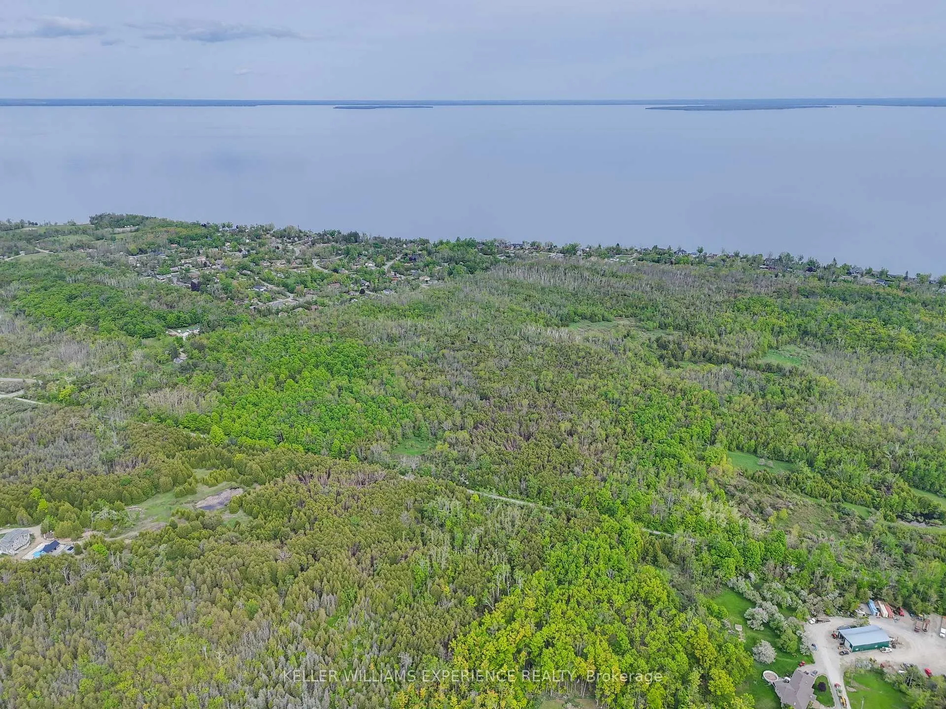 Photo 8 of 552 10 Line S, Oro-Medonte, Hawkestone — HOMEH