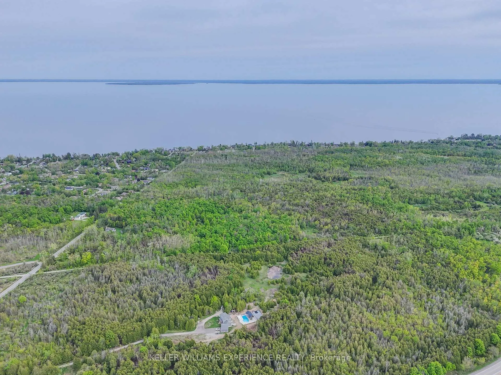 Photo 14 of 552 10 Line S, Oro-Medonte, Hawkestone — HOMEH