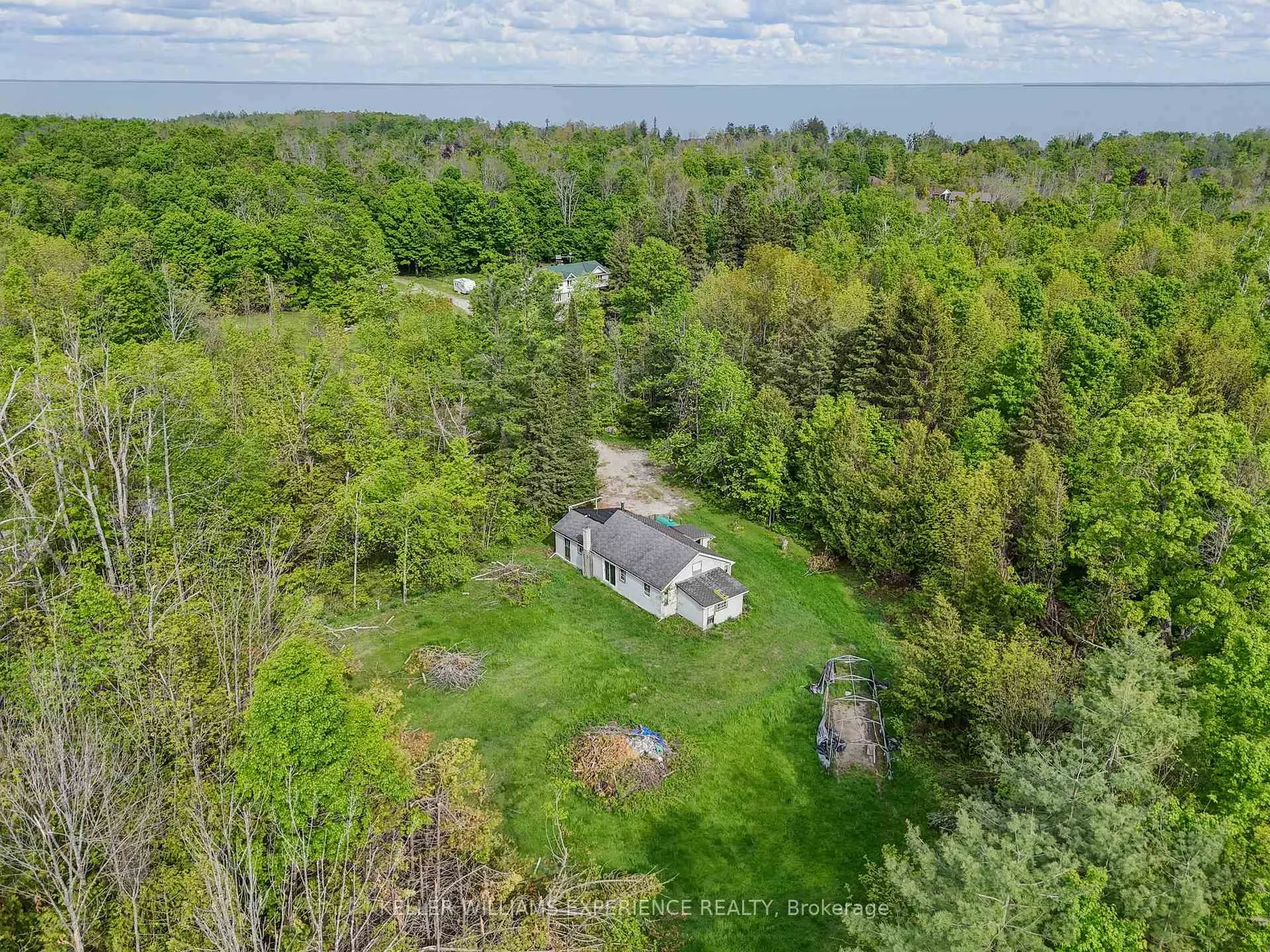 Photo 20 of 552 10 Line S, Oro-Medonte, Hawkestone — HOMEH