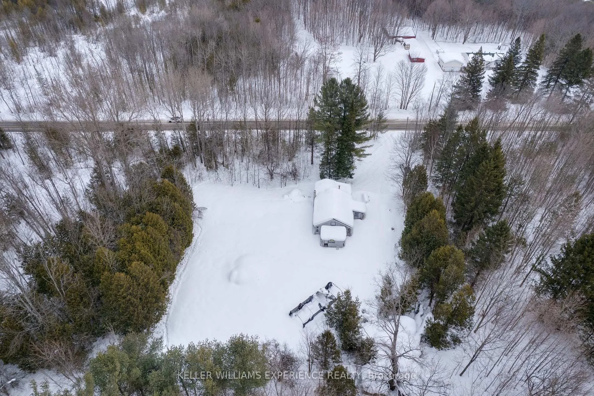 Photo 32 of 552 10 Line S, Oro-Medonte, Hawkestone — HOMEH