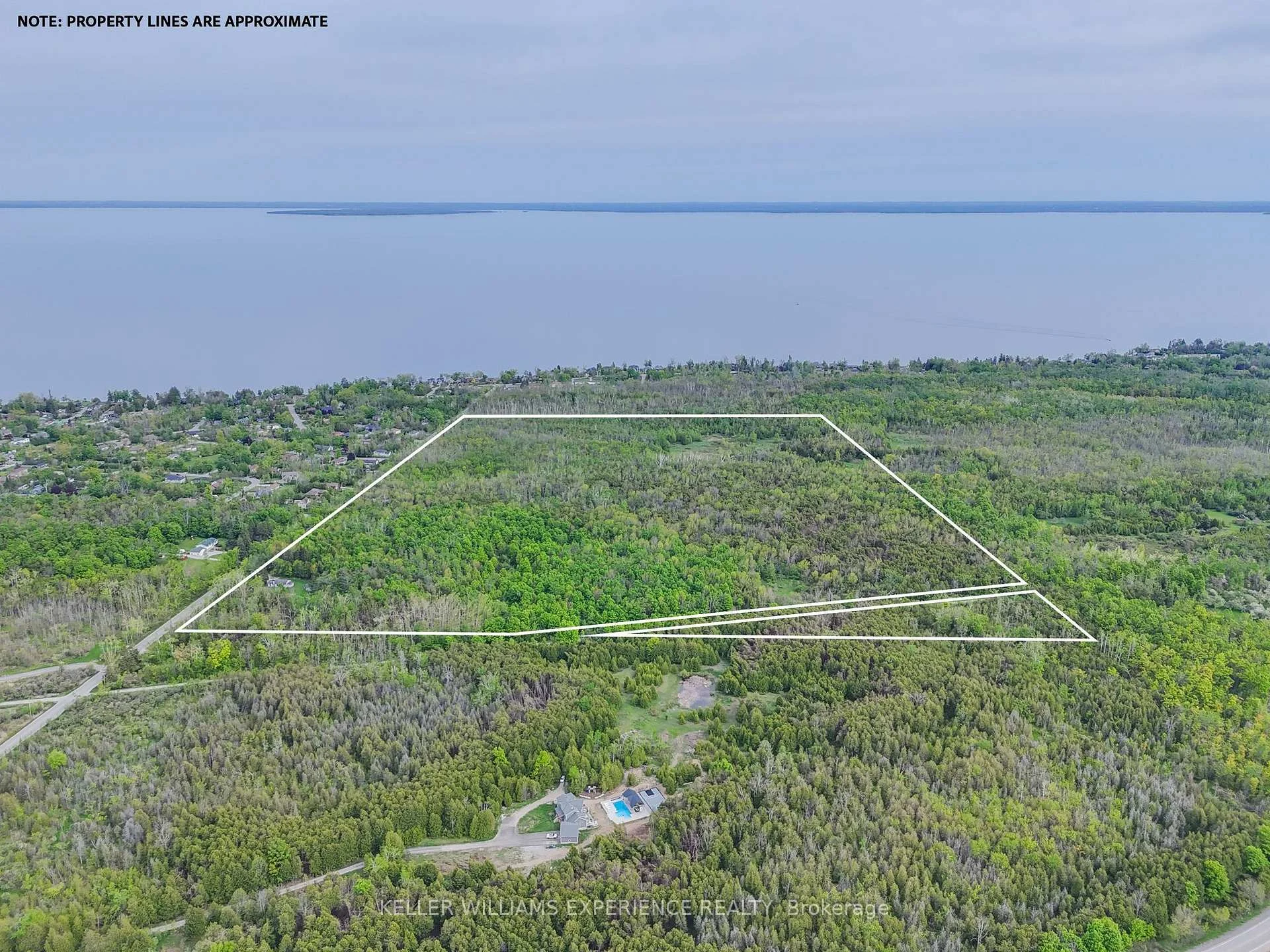 Photo 10 of 552 10 Line S, Oro-Medonte, Hawkestone — HOMEH