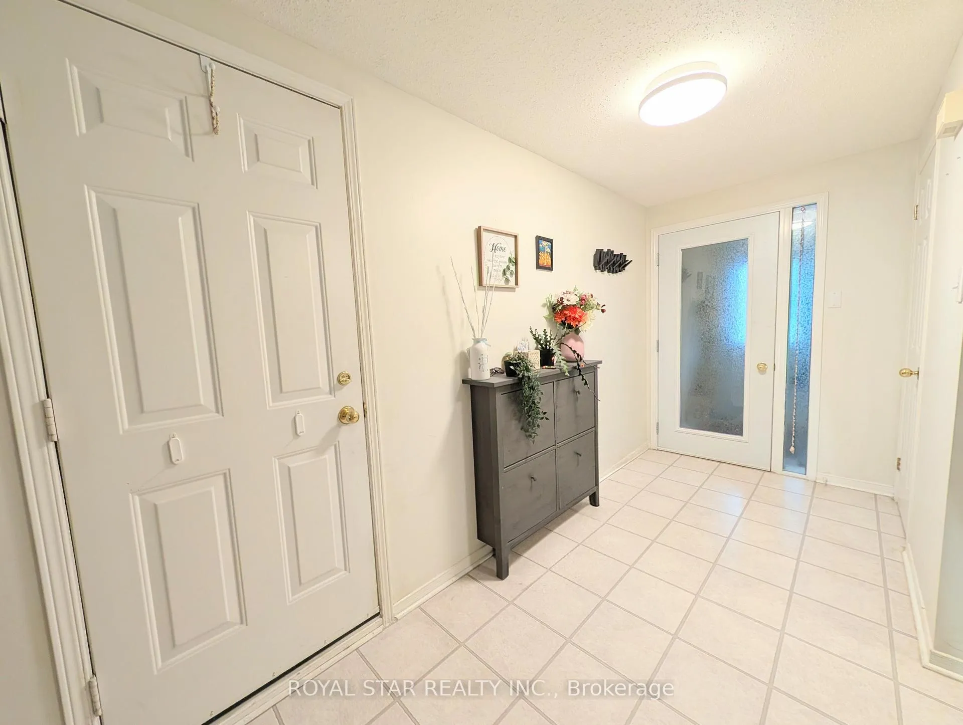 Photo 4 of 38 Springcreek Crescent, Ottawa, Kanata - Bridlewood — HOMEH