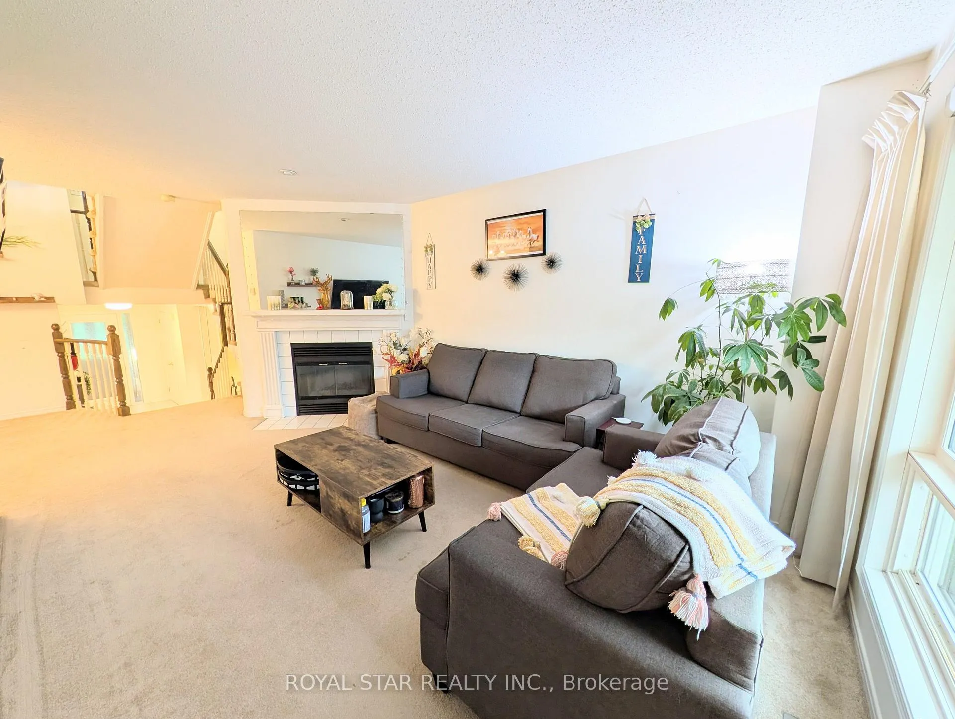 Photo 5 of 38 Springcreek Crescent, Ottawa, Kanata - Bridlewood — HOMEH