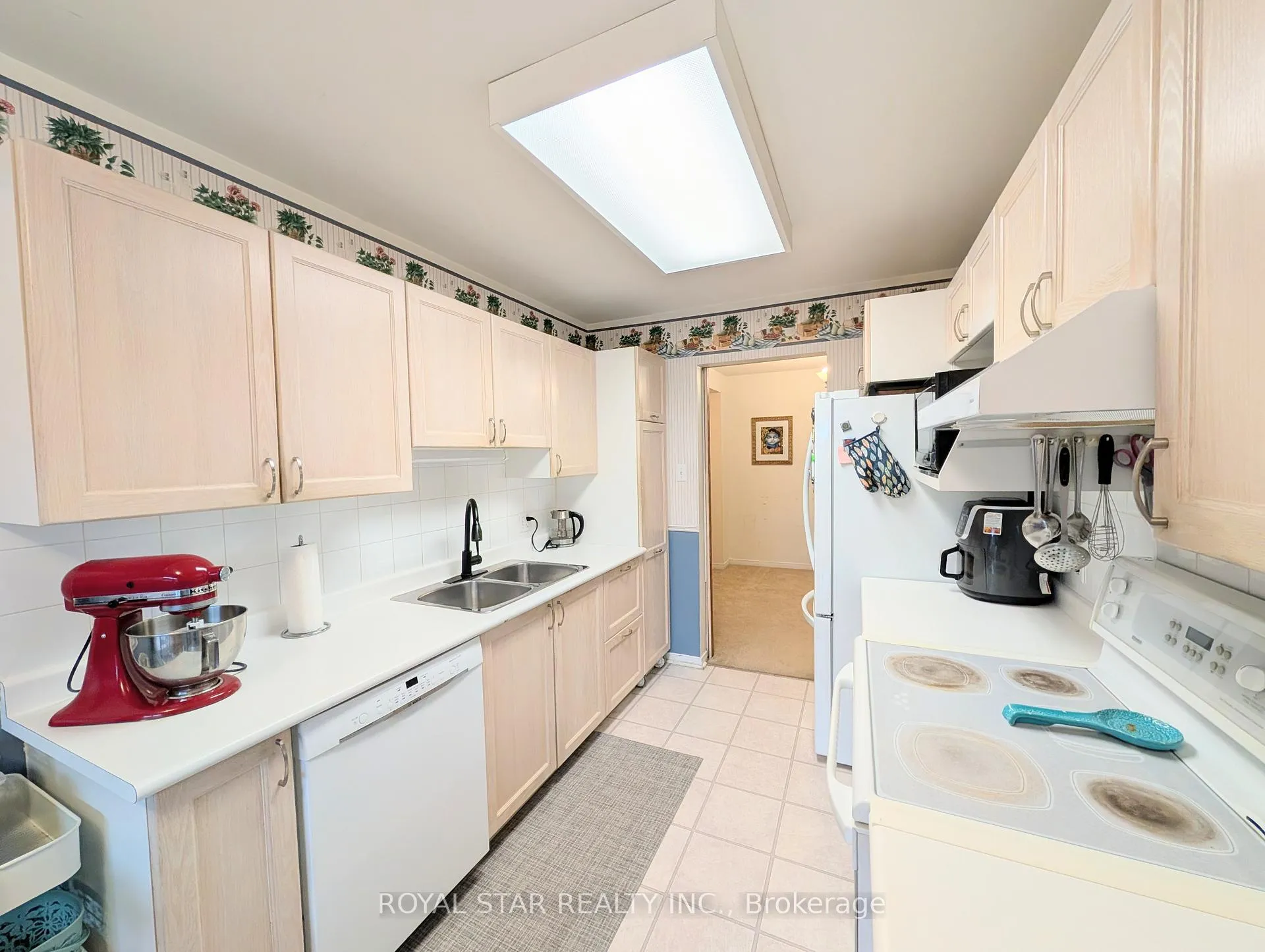 Photo 8 of 38 Springcreek Crescent, Ottawa, Kanata - Bridlewood — HOMEH