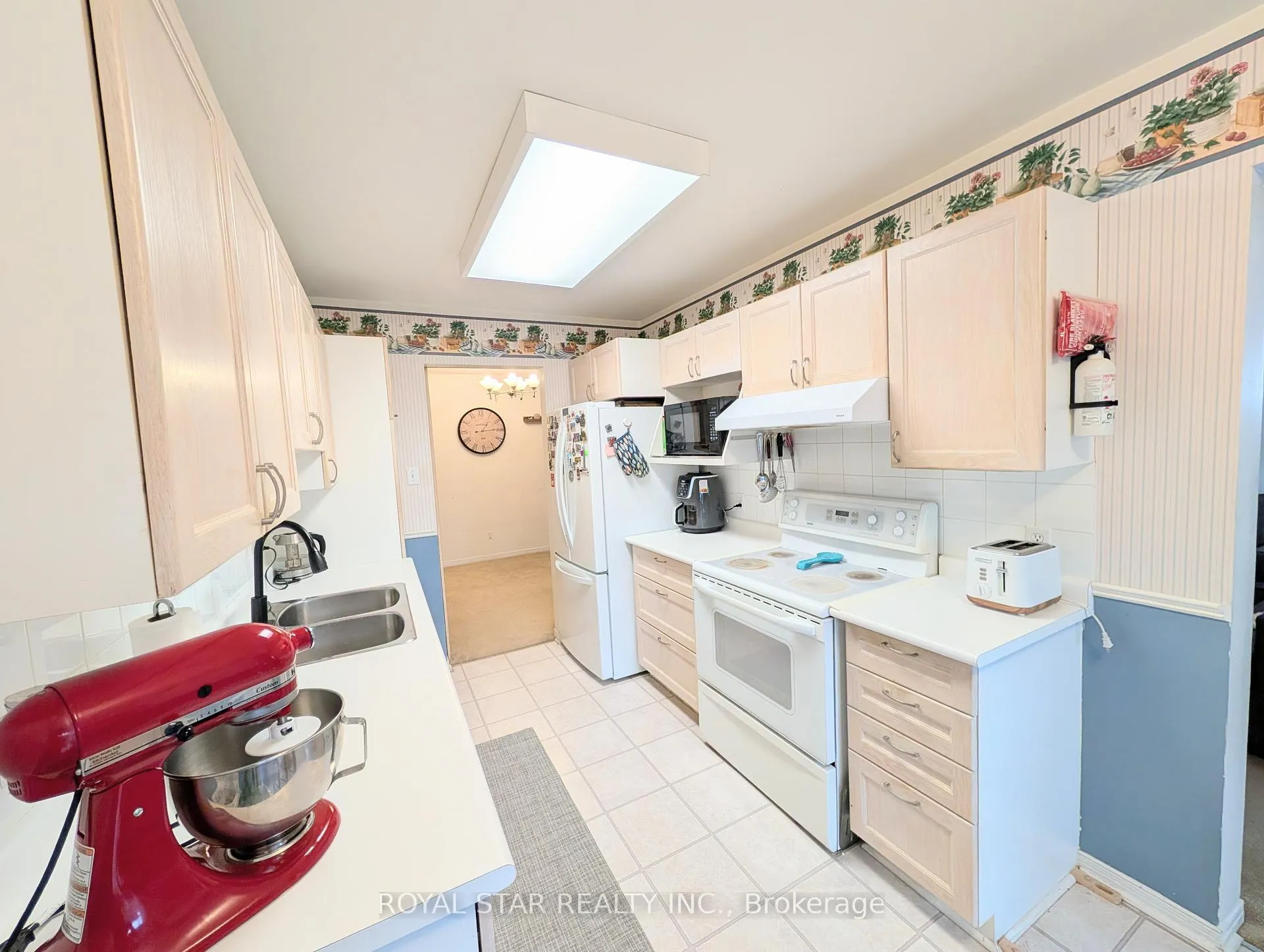 Photo 9 of 38 Springcreek Crescent, Ottawa, Kanata - Bridlewood — HOMEH