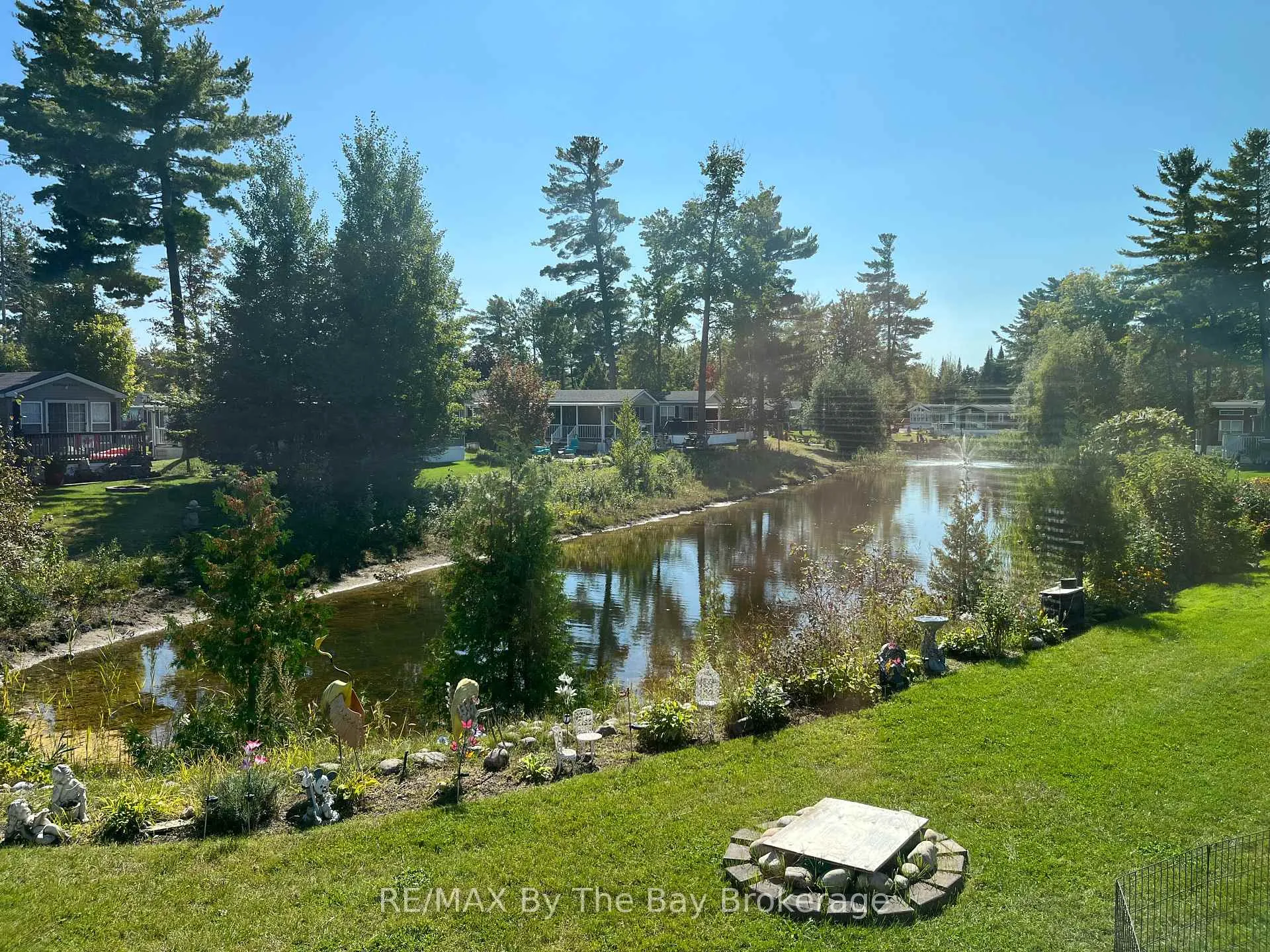 Photo 35 of 15 Kenora Trail, Wasaga Beach — HOMEH
